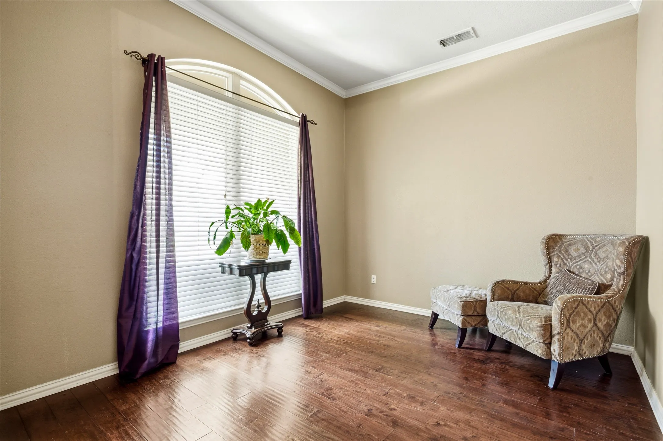 Single Family Residence For Sale in Collin County , 416 Shady Valley Drive, Allen, Texas 75002, 4 Bedroom, 2 Bathroom, 2 Garage spaces, 2,362 Sqft, built in 2000, mls#21297623, Real Estate Agent in Allen, Homes For Sale in Collin county, Homes For Sale in Allen, Realtor in Allen Texas, Real Estate Brokerage Independent Realty Texas, Luminita Cordes Realtor