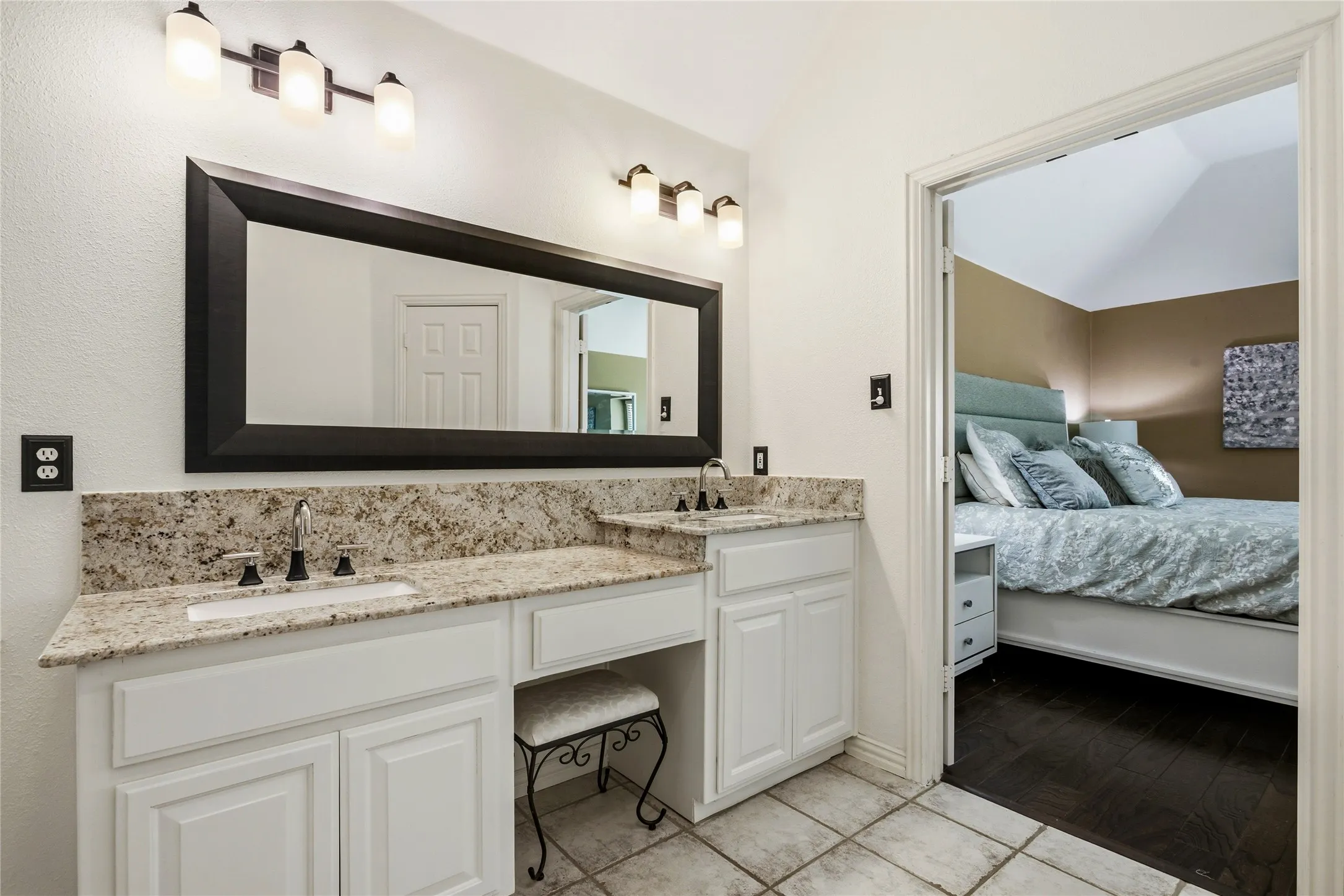 Single Family Residence For Sale in Collin County , 416 Shady Valley Drive, Allen, Texas 75002, 4 Bedroom, 2 Bathroom, 2 Garage spaces, 2,362 Sqft, built in 2000, mls#21297623, Real Estate Agent in Allen, Homes For Sale in Collin county, Homes For Sale in Allen, Realtor in Allen Texas, Real Estate Brokerage Independent Realty Texas, Luminita Cordes Realtor