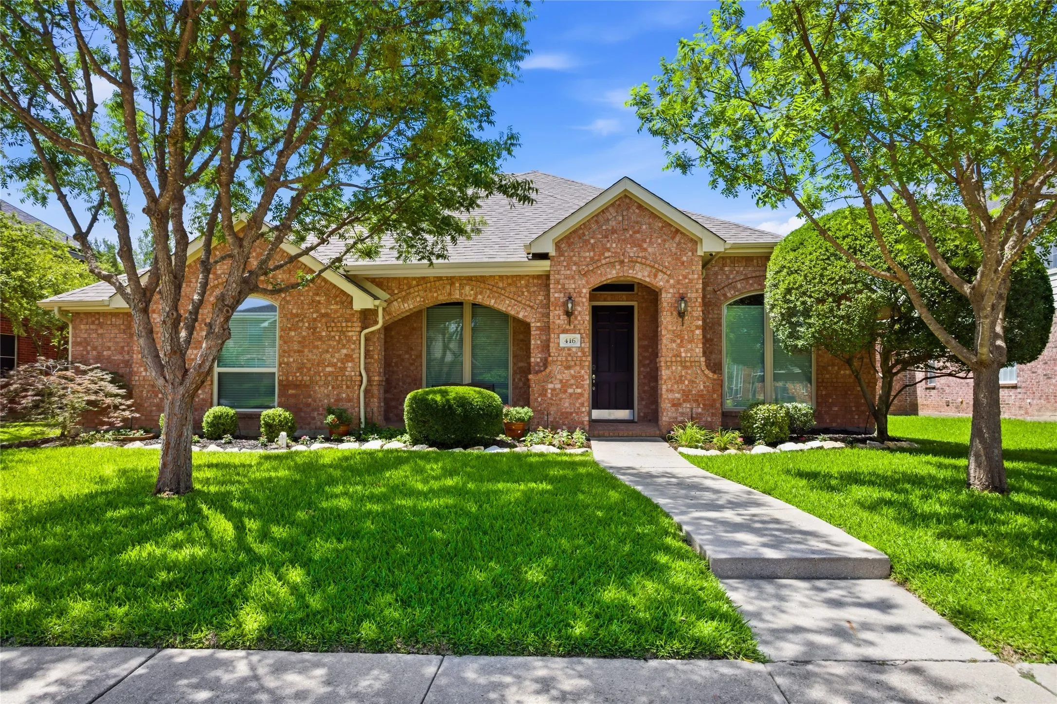 Single Family Residence For Sale in Collin County , 416 Shady Valley Drive, Allen, Texas 75002, 4 Bedroom, 2 Bathroom, 2 Garage spaces, 2,362 Sqft, built in 2000, mls#21297623, Real Estate Agent in Allen, Homes For Sale in Collin county, Homes For Sale in Allen, Realtor in Allen Texas, Real Estate Brokerage Independent Realty Texas, Luminita Cordes Realtor