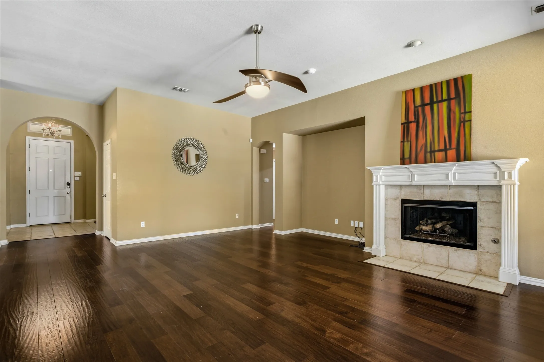 Single Family Residence For Sale in Collin County , 416 Shady Valley Drive, Allen, Texas 75002, 4 Bedroom, 2 Bathroom, 2 Garage spaces, 2,362 Sqft, built in 2000, mls#21297623, Real Estate Agent in Allen, Homes For Sale in Collin county, Homes For Sale in Allen, Realtor in Allen Texas, Real Estate Brokerage Independent Realty Texas, Luminita Cordes Realtor
