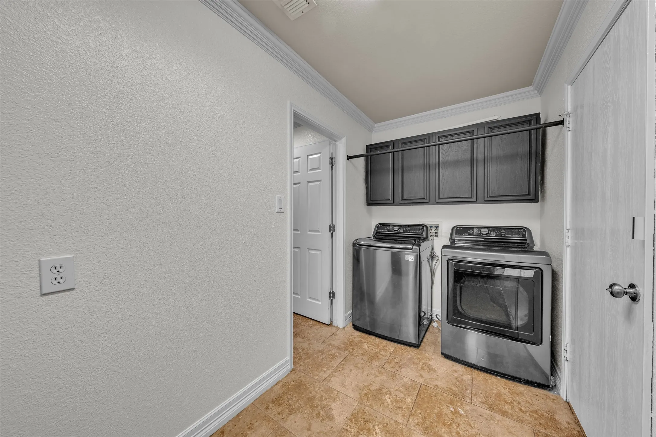 Single Family Residence For Sale in Parker County , 213 King Arthur Drive, Weatherford, Texas 76086, 3 Bedroom, 2 Bathroom, 2 Garage spaces, 1,717 Sqft, built in 1998, mls#21297129, Real Estate Agent in Weatherford, Homes For Sale in Parker county, Homes For Sale in Weatherford, Realtor in Weatherford Texas, Real Estate Brokerage Independent Realty Texas, Luminita Cordes Realtor