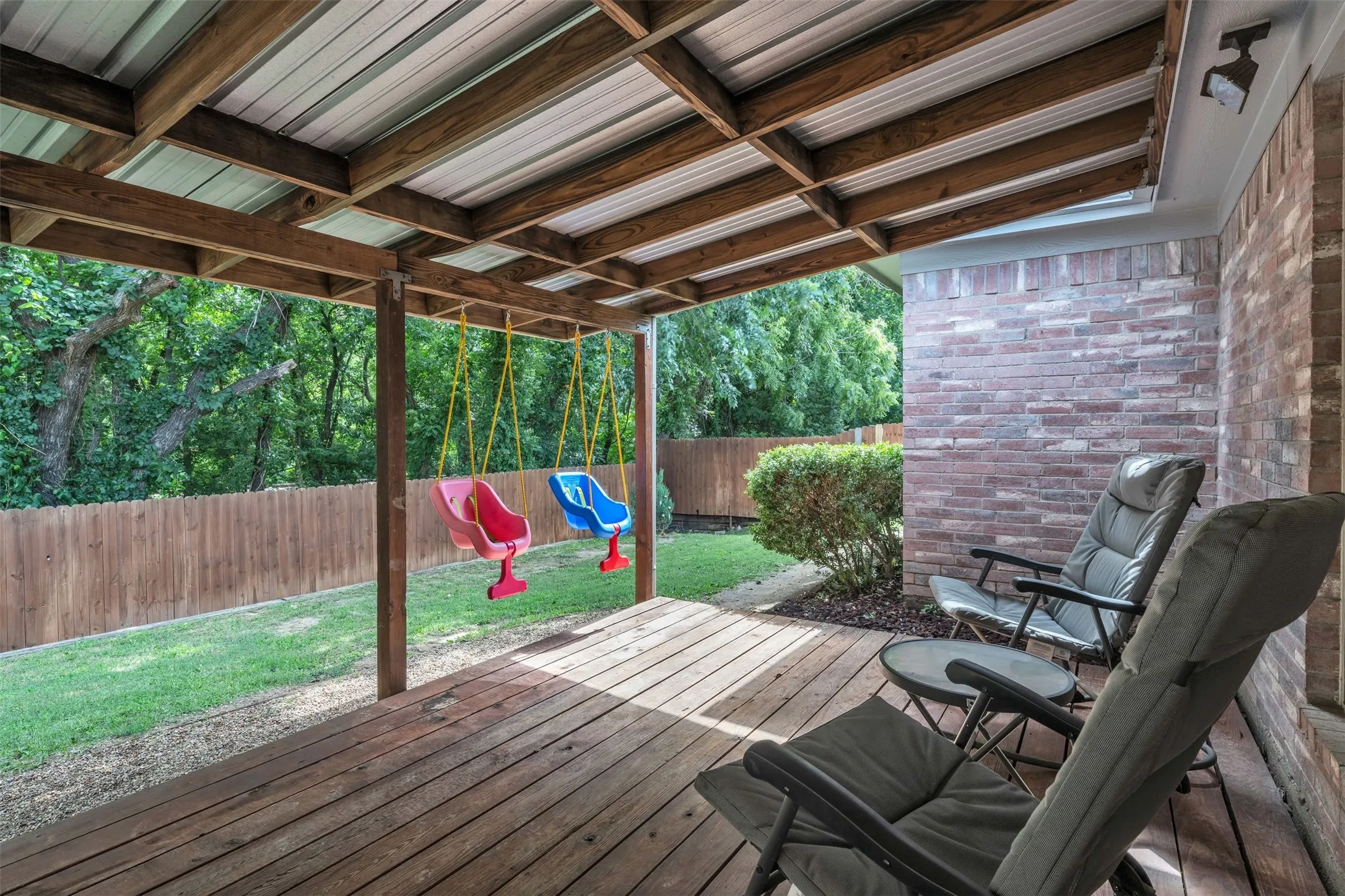 Single Family Residence For Sale in Parker County , 213 King Arthur Drive, Weatherford, Texas 76086, 3 Bedroom, 2 Bathroom, 2 Garage spaces, 1,717 Sqft, built in 1998, mls#21297129, Real Estate Agent in Weatherford, Homes For Sale in Parker county, Homes For Sale in Weatherford, Realtor in Weatherford Texas, Real Estate Brokerage Independent Realty Texas, Luminita Cordes Realtor