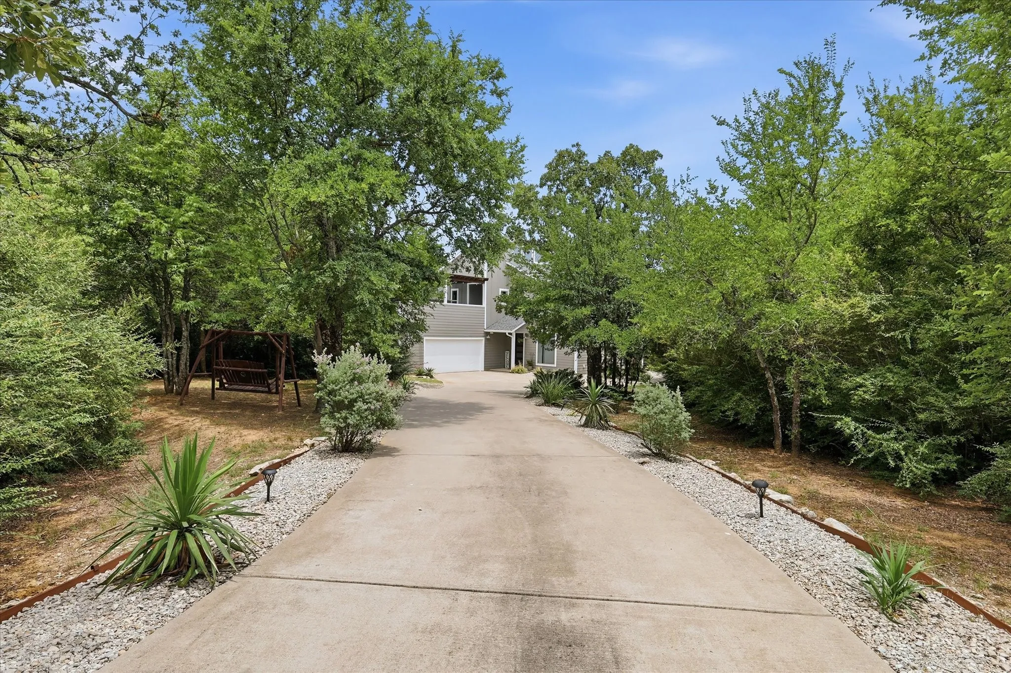 Single Family Residence For Sale in Denton County , 521 Diamond Point Drive, Oak Point, Texas 75068, 3 Bedroom, 3 Bathroom, 2 Garage spaces, 2,322 Sqft, built in 2015, mls#21237992, Real Estate Agent in Oak Point, Homes For Sale in Denton county, Homes For Sale in Oak Point, Realtor in Oak Point Texas, Real Estate Brokerage Independent Realty Texas, Luminita Cordes Realtor