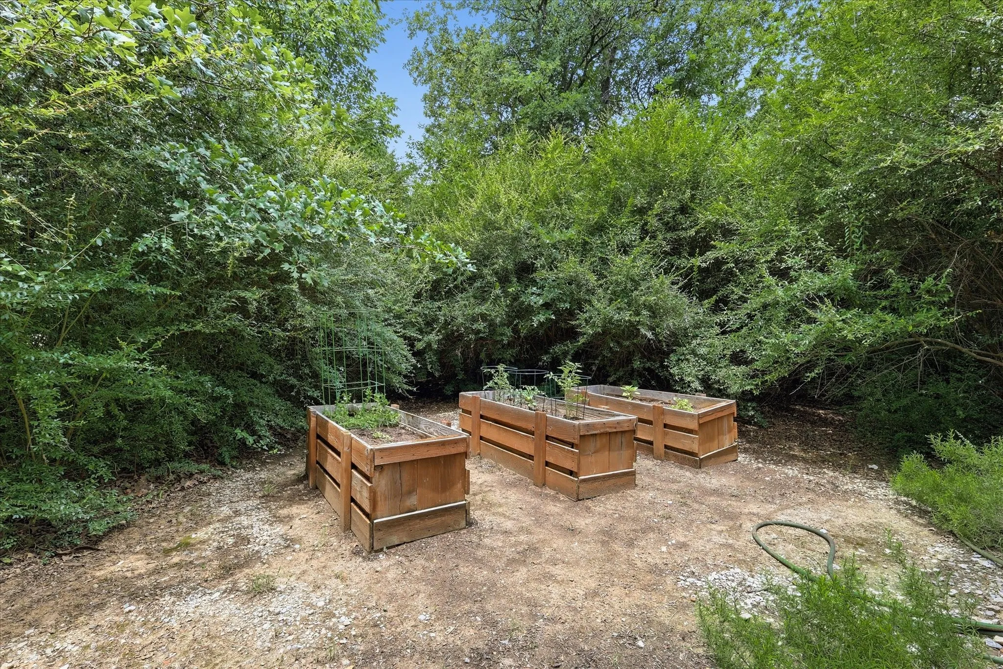 Single Family Residence For Sale in Denton County , 521 Diamond Point Drive, Oak Point, Texas 75068, 3 Bedroom, 3 Bathroom, 2 Garage spaces, 2,322 Sqft, built in 2015, mls#21237992, Real Estate Agent in Oak Point, Homes For Sale in Denton county, Homes For Sale in Oak Point, Realtor in Oak Point Texas, Real Estate Brokerage Independent Realty Texas, Luminita Cordes Realtor