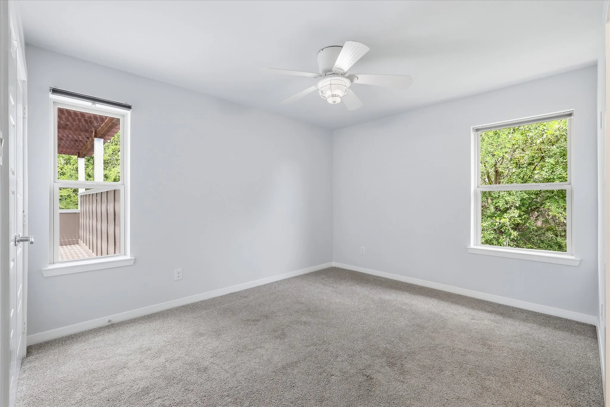 Single Family Residence For Sale in Denton County , 521 Diamond Point Drive, Oak Point, Texas 75068, 3 Bedroom, 3 Bathroom, 2 Garage spaces, 2,322 Sqft, built in 2015, mls#21237992, Real Estate Agent in Oak Point, Homes For Sale in Denton county, Homes For Sale in Oak Point, Realtor in Oak Point Texas, Real Estate Brokerage Independent Realty Texas, Luminita Cordes Realtor