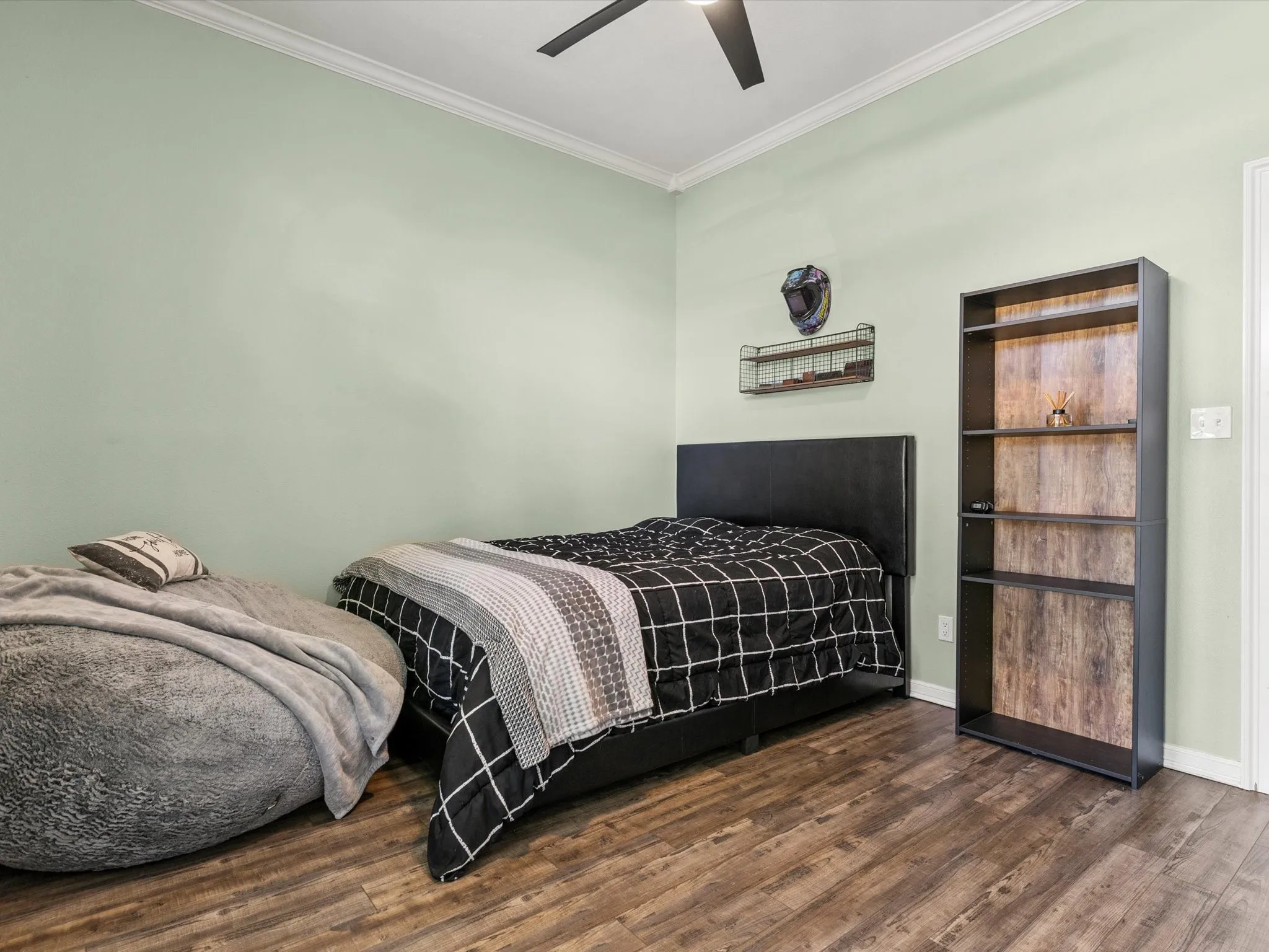 Single Family Residence For Sale in Johnson County , 102 Kings Place, Joshua, Texas 76058, 4 Bedroom, 3 Bathroom, 2 Garage spaces, 2,322 Sqft, built in 1988, mls#21297349, Real Estate Agent in Joshua, Homes For Sale in Johnson county, Homes For Sale in Joshua, Realtor in Joshua Texas, Real Estate Brokerage Independent Realty Texas, Luminita Cordes Realtor