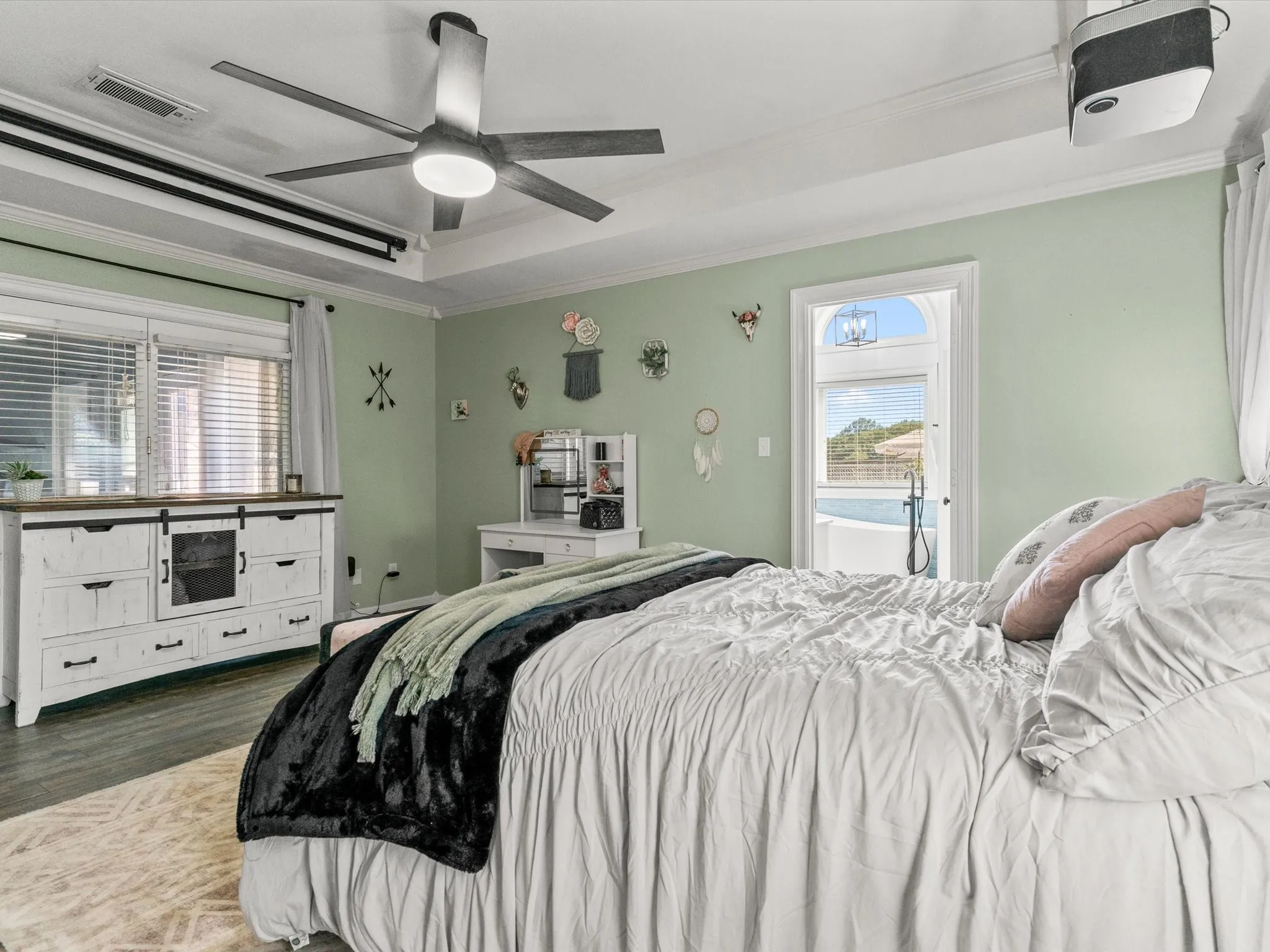Single Family Residence For Sale in Johnson County , 102 Kings Place, Joshua, Texas 76058, 4 Bedroom, 3 Bathroom, 2 Garage spaces, 2,322 Sqft, built in 1988, mls#21297349, Real Estate Agent in Joshua, Homes For Sale in Johnson county, Homes For Sale in Joshua, Realtor in Joshua Texas, Real Estate Brokerage Independent Realty Texas, Luminita Cordes Realtor