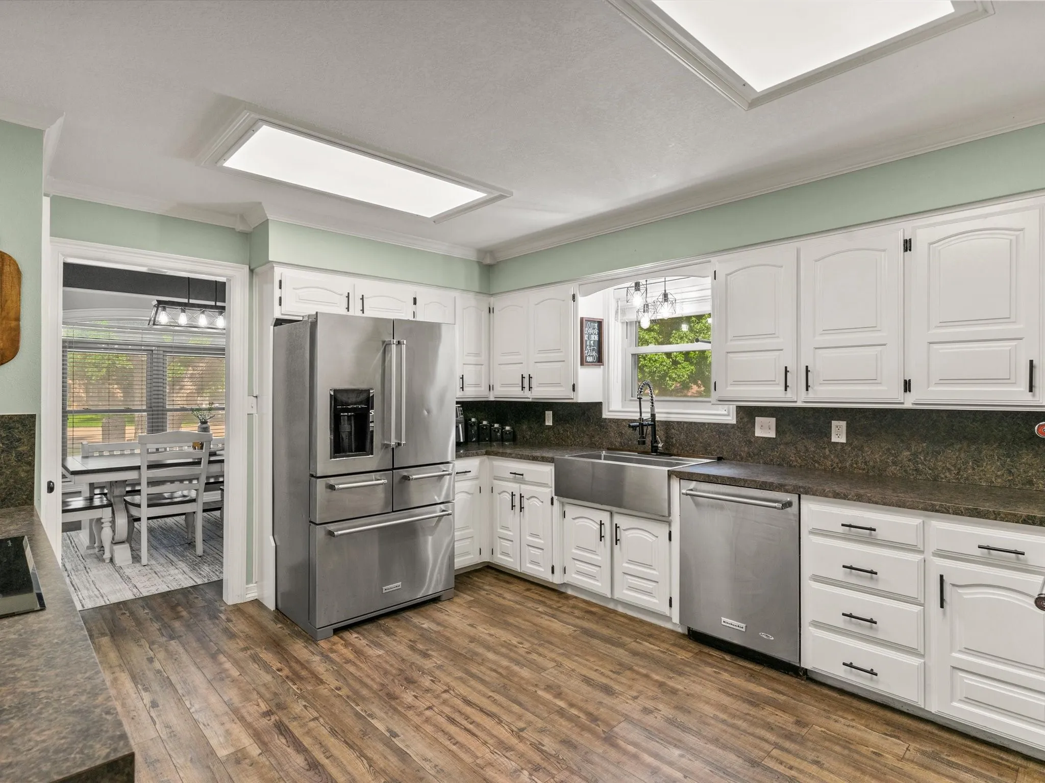 Single Family Residence For Sale in Johnson County , 102 Kings Place, Joshua, Texas 76058, 4 Bedroom, 3 Bathroom, 2 Garage spaces, 2,322 Sqft, built in 1988, mls#21297349, Real Estate Agent in Joshua, Homes For Sale in Johnson county, Homes For Sale in Joshua, Realtor in Joshua Texas, Real Estate Brokerage Independent Realty Texas, Luminita Cordes Realtor