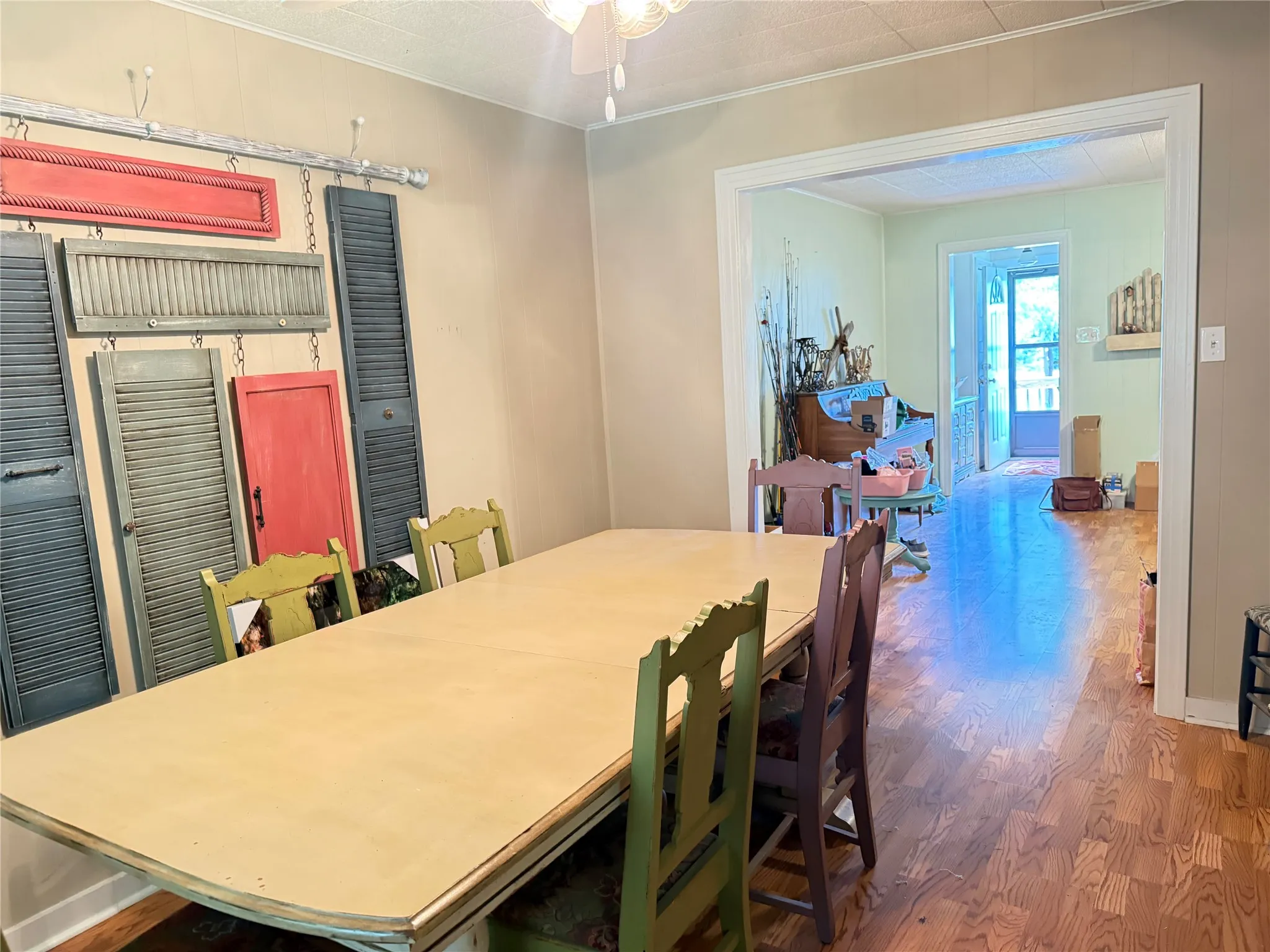 Single Family Residence For Sale in Fannin County , 619 E 12th Street, Bonham, Texas 75418, 3 Bedroom, 2 Bathroom, Garage spaces, 1,760 Sqft, built in 1942, mls#21296885, Real Estate Agent in Bonham, Homes For Sale in Fannin county, Homes For Sale in Bonham, Realtor in Bonham Texas, Real Estate Brokerage Independent Realty Texas, Luminita Cordes Realtor