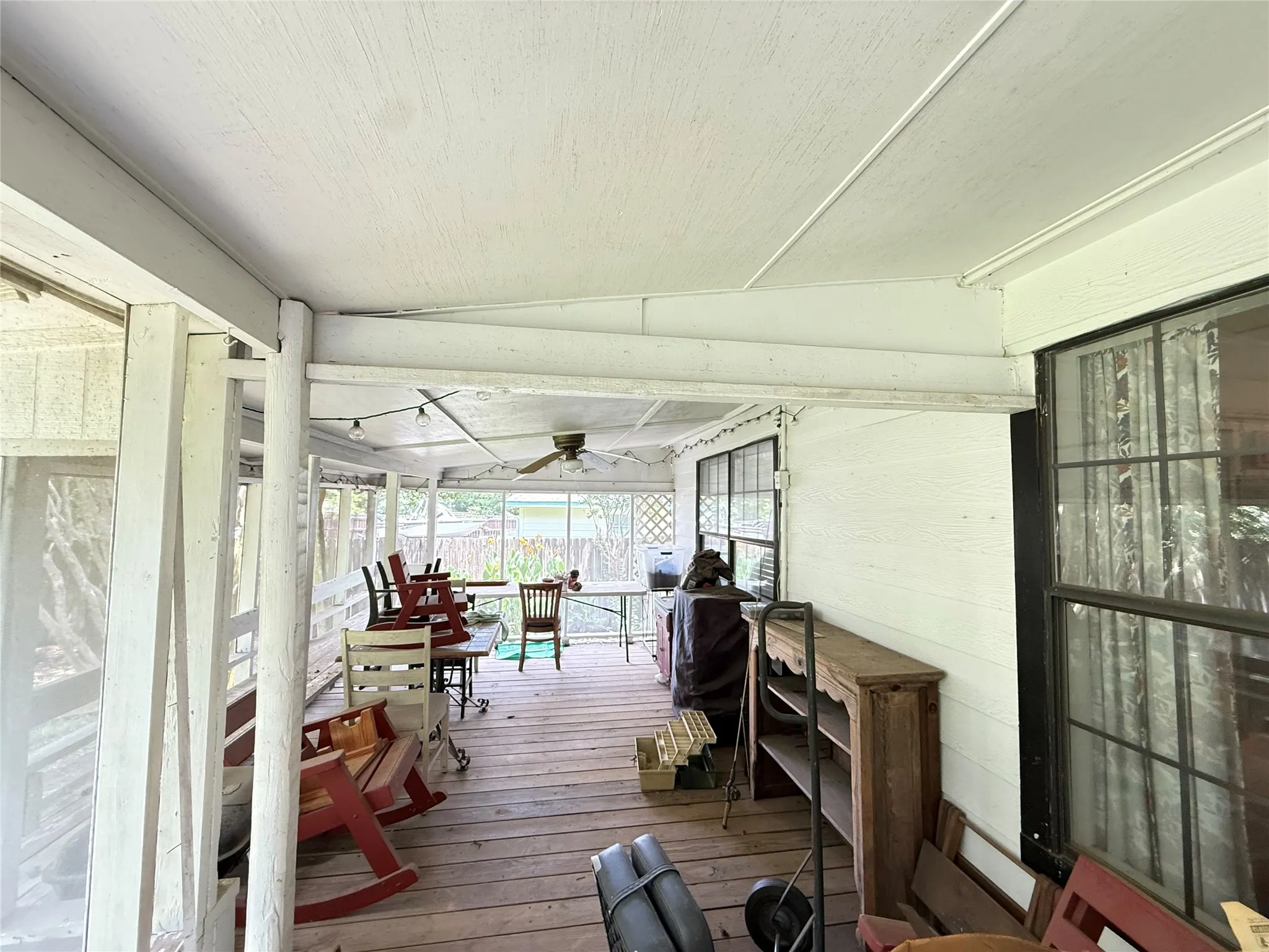 Single Family Residence For Sale in Fannin County , 619 E 12th Street, Bonham, Texas 75418, 3 Bedroom, 2 Bathroom, Garage spaces, 1,760 Sqft, built in 1942, mls#21296885, Real Estate Agent in Bonham, Homes For Sale in Fannin county, Homes For Sale in Bonham, Realtor in Bonham Texas, Real Estate Brokerage Independent Realty Texas, Luminita Cordes Realtor