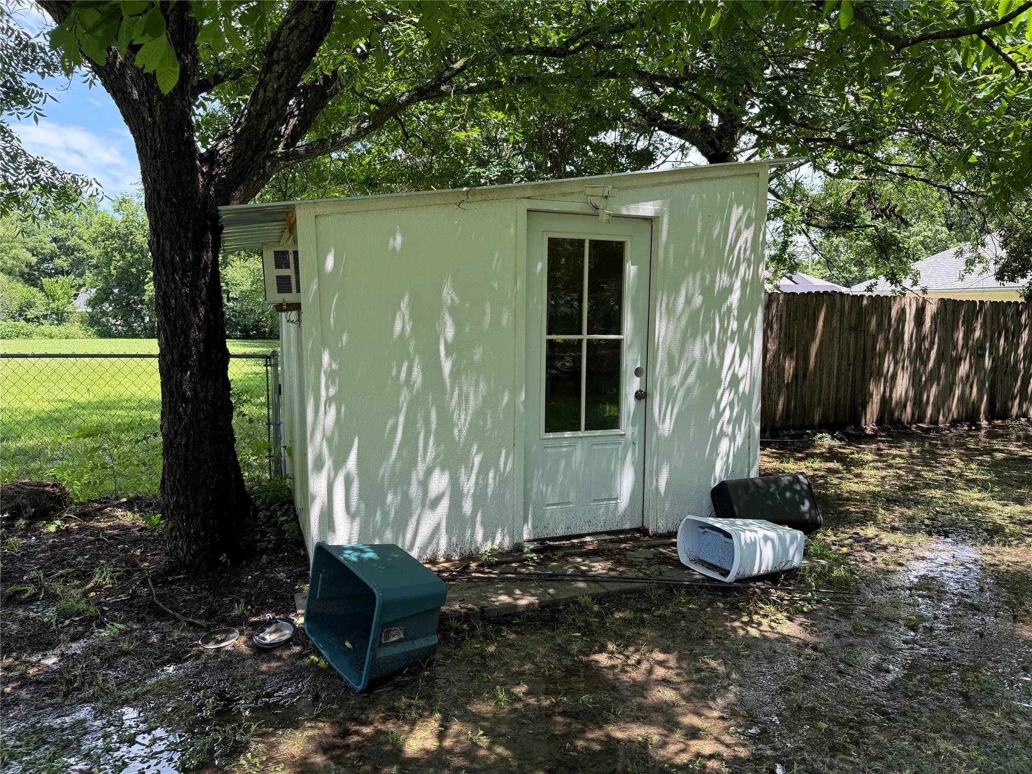 Single Family Residence For Sale in Fannin County , 619 E 12th Street, Bonham, Texas 75418, 3 Bedroom, 2 Bathroom, Garage spaces, 1,760 Sqft, built in 1942, mls#21296885, Real Estate Agent in Bonham, Homes For Sale in Fannin county, Homes For Sale in Bonham, Realtor in Bonham Texas, Real Estate Brokerage Independent Realty Texas, Luminita Cordes Realtor
