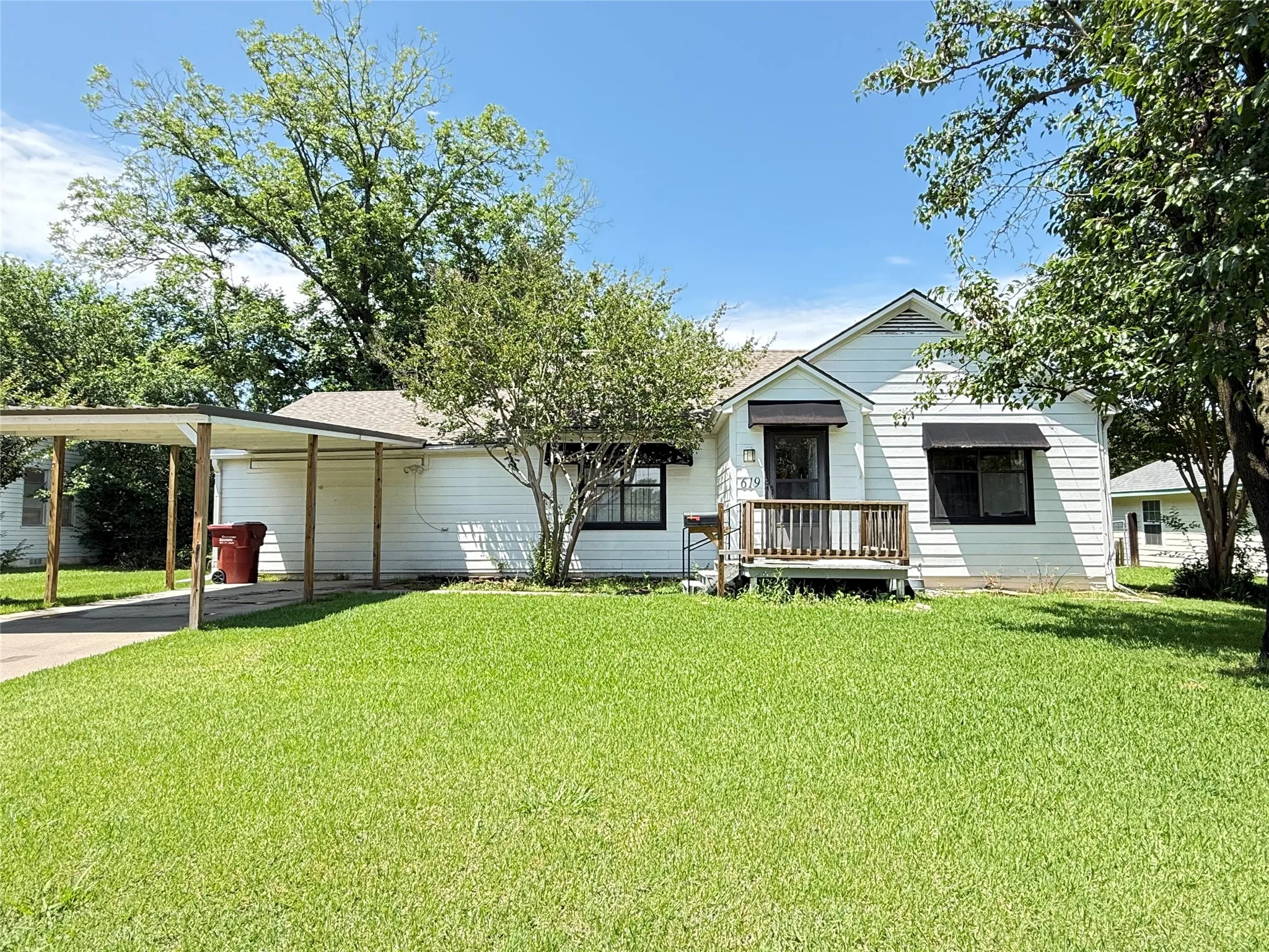 Single Family Residence For Sale