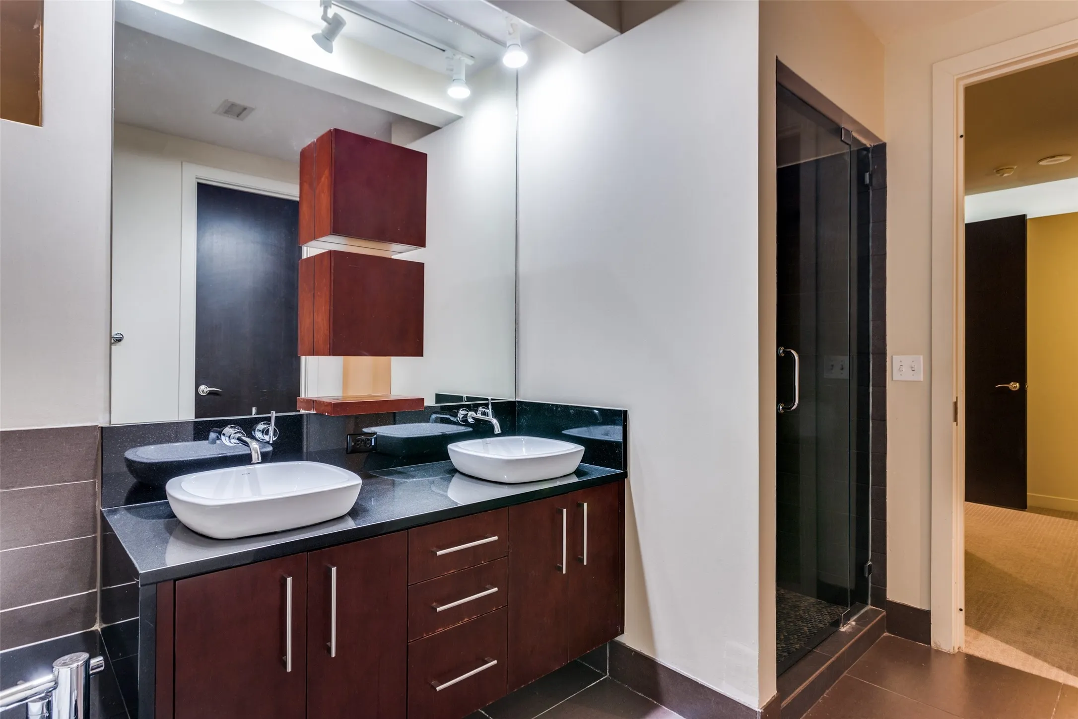 Condominium For Rent in Tarrant County , 2600 W 7th Street 1311, Fort Worth, Texas 76107, 2 Bedroom, 2 Bathroom, 2 Garage spaces, 1,263 Sqft, built in 1928, mls#21298186, Real Estate Agent in Fort Worth, Homes For Rent in Tarrant county, Homes For Rent in Fort Worth, Realtor in Fort Worth Texas, Real Estate Brokerage Independent Realty Texas, Luminita Cordes Realtor