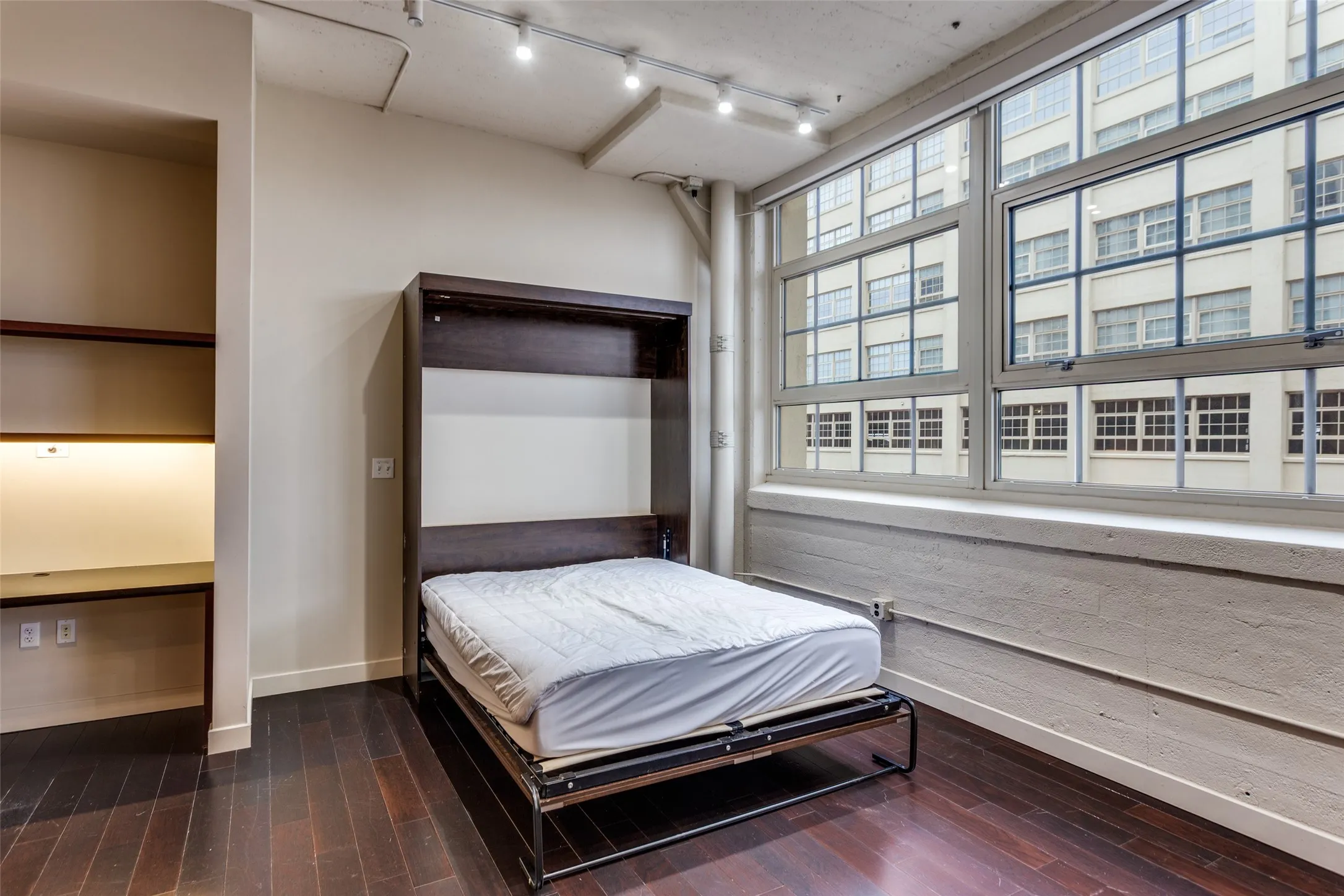 Condominium For Rent in Tarrant County , 2600 W 7th Street 1311, Fort Worth, Texas 76107, 2 Bedroom, 2 Bathroom, 2 Garage spaces, 1,263 Sqft, built in 1928, mls#21298186, Real Estate Agent in Fort Worth, Homes For Rent in Tarrant county, Homes For Rent in Fort Worth, Realtor in Fort Worth Texas, Real Estate Brokerage Independent Realty Texas, Luminita Cordes Realtor