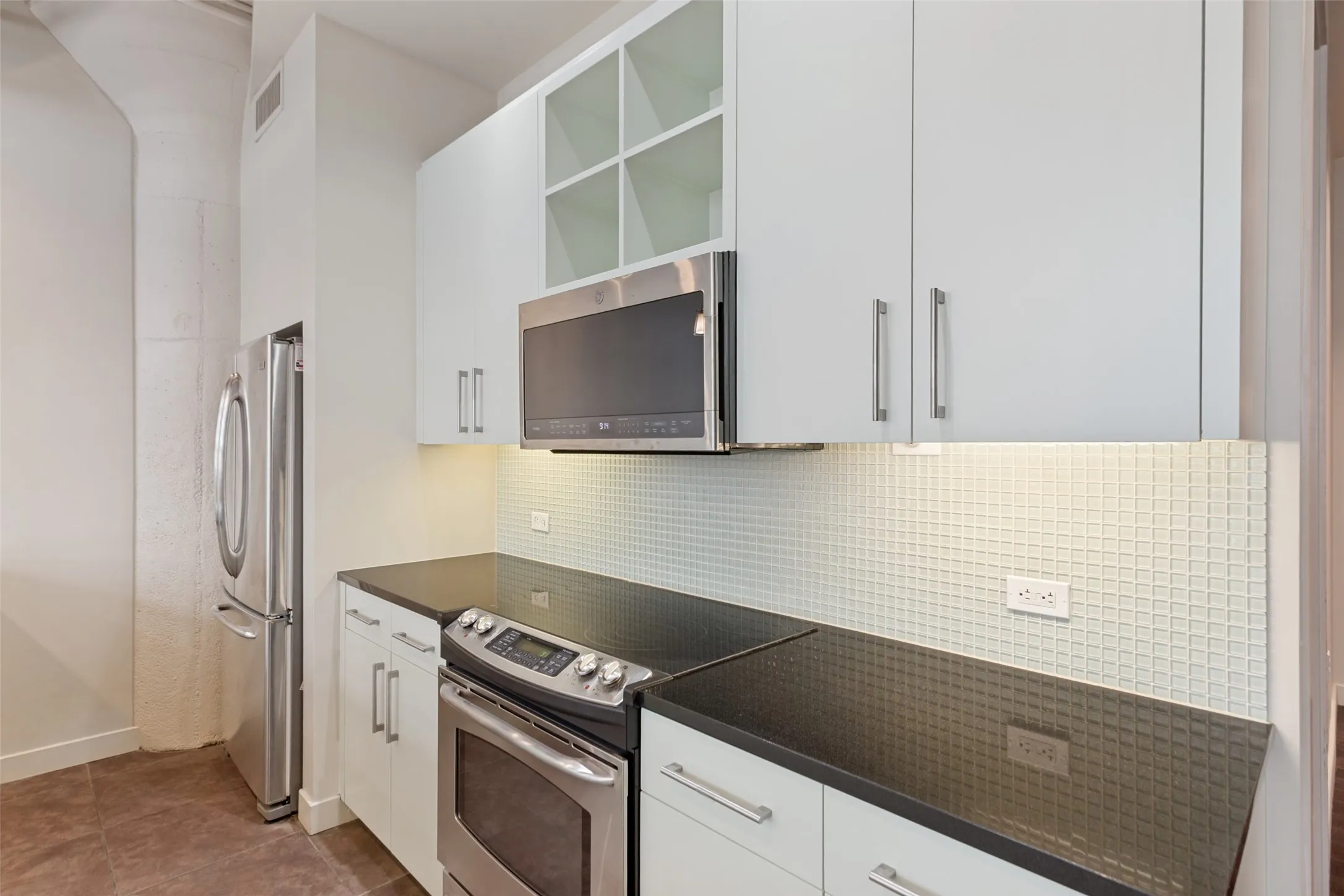 Condominium For Rent in Tarrant County , 2600 W 7th Street 1311, Fort Worth, Texas 76107, 2 Bedroom, 2 Bathroom, 2 Garage spaces, 1,263 Sqft, built in 1928, mls#21298186, Real Estate Agent in Fort Worth, Homes For Rent in Tarrant county, Homes For Rent in Fort Worth, Realtor in Fort Worth Texas, Real Estate Brokerage Independent Realty Texas, Luminita Cordes Realtor