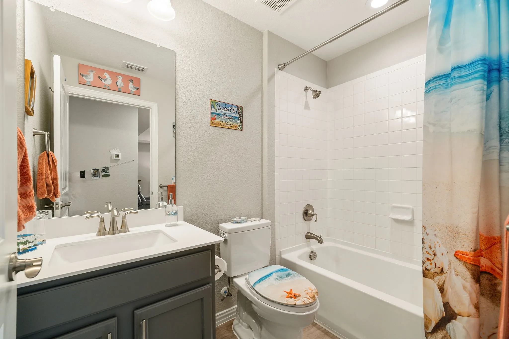 Single Family Residence For Sale in Denton County , 7612 Rampart Drive, Little Elm, Texas 76227, 2 Bedroom, 2 Bathroom, 2 Garage spaces, 1,613 Sqft, built in 2020, mls#21296033, Real Estate Agent in Little Elm, Homes For Sale in Denton county, Homes For Sale in Little Elm, Realtor in Little Elm Texas, Real Estate Brokerage Independent Realty Texas, Luminita Cordes Realtor