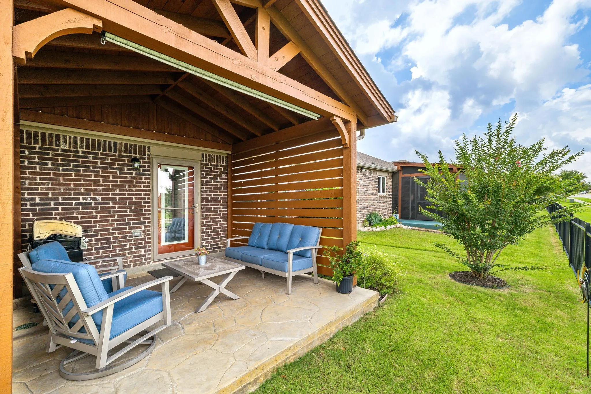 Single Family Residence For Sale in Denton County , 7612 Rampart Drive, Little Elm, Texas 76227, 2 Bedroom, 2 Bathroom, 2 Garage spaces, 1,613 Sqft, built in 2020, mls#21296033, Real Estate Agent in Little Elm, Homes For Sale in Denton county, Homes For Sale in Little Elm, Realtor in Little Elm Texas, Real Estate Brokerage Independent Realty Texas, Luminita Cordes Realtor