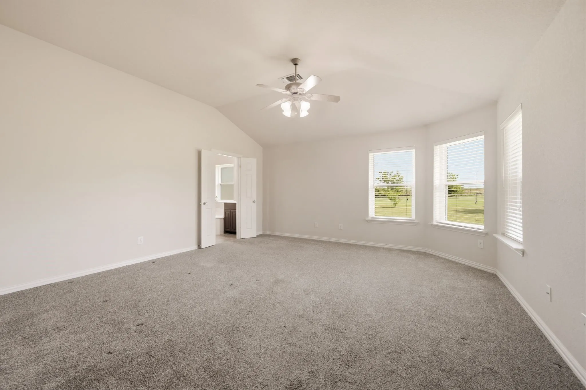 Single Family Residence For Sale in Tarrant County , 2717 Aston Meadows Drive, Haslet, Texas 76052, 4 Bedroom, 2 Bathroom, 3 Garage spaces, 2,419 Sqft, built in 2002, mls#21291958, Real Estate Agent in Haslet, Homes For Sale in Tarrant county, Homes For Sale in Haslet, Realtor in Haslet Texas, Real Estate Brokerage Independent Realty Texas, Luminita Cordes Realtor