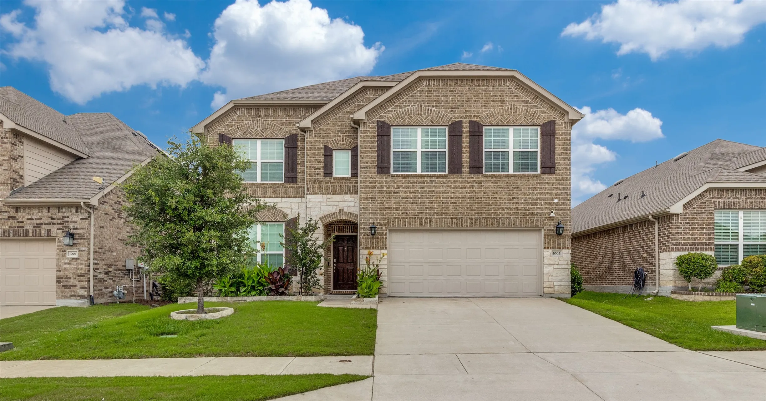 Single Family Residence For Sale in Tarrant County , 1005 Pinnacle Breeze Drive, Fort Worth, Texas 76052, 4 Bedroom, 4 Bathroom, 2 Garage spaces, 3,122 Sqft, built in 2020, mls#21296980, Real Estate Agent in Fort Worth, Homes For Sale in Tarrant county, Homes For Sale in Fort Worth, Realtor in Fort Worth Texas, Real Estate Brokerage Independent Realty Texas, Luminita Cordes Realtor