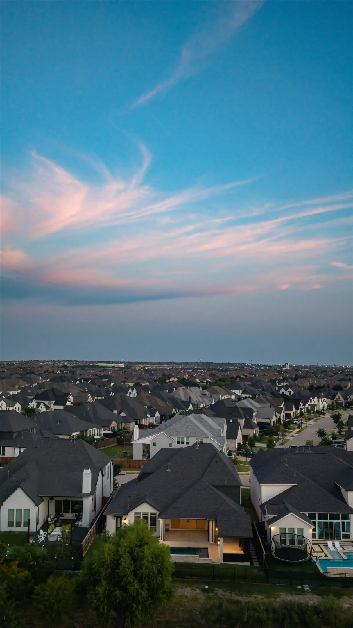 Single Family Residence For Sale in Collin County , 1525 Langford Lane, Celina, Texas 75009, 4 Bedroom, 6 Bathroom, 4 Garage spaces, 4,765 Sqft, built in 2021, mls#21295524, Real Estate Agent in Celina, Homes For Sale in Collin county, Homes For Sale in Celina, Realtor in Celina Texas, Real Estate Brokerage Independent Realty Texas, Luminita Cordes Realtor