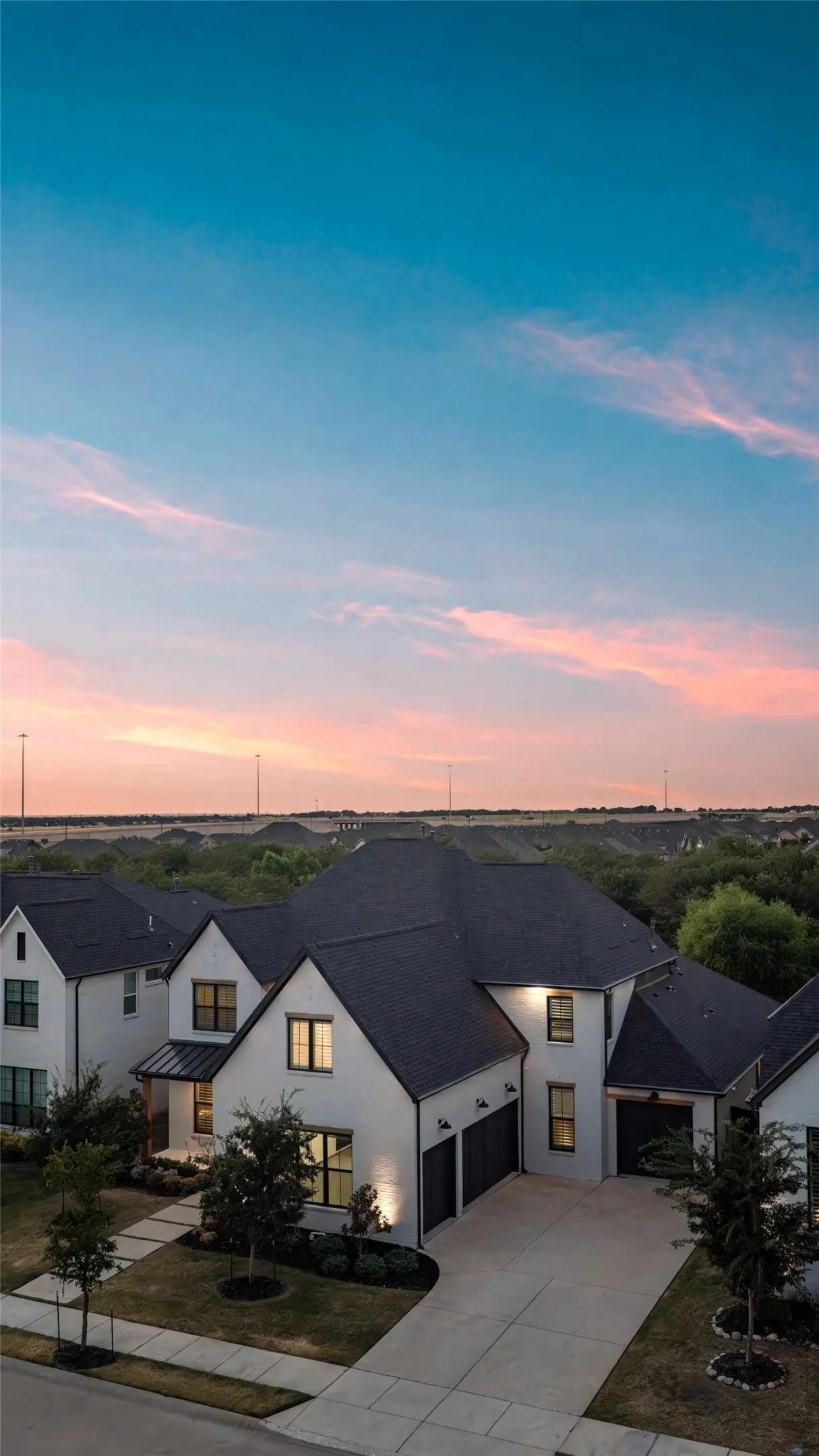 Single Family Residence For Sale in Collin County , 1525 Langford Lane, Celina, Texas 75009, 4 Bedroom, 6 Bathroom, 4 Garage spaces, 4,765 Sqft, built in 2021, mls#21295524, Real Estate Agent in Celina, Homes For Sale in Collin county, Homes For Sale in Celina, Realtor in Celina Texas, Real Estate Brokerage Independent Realty Texas, Luminita Cordes Realtor