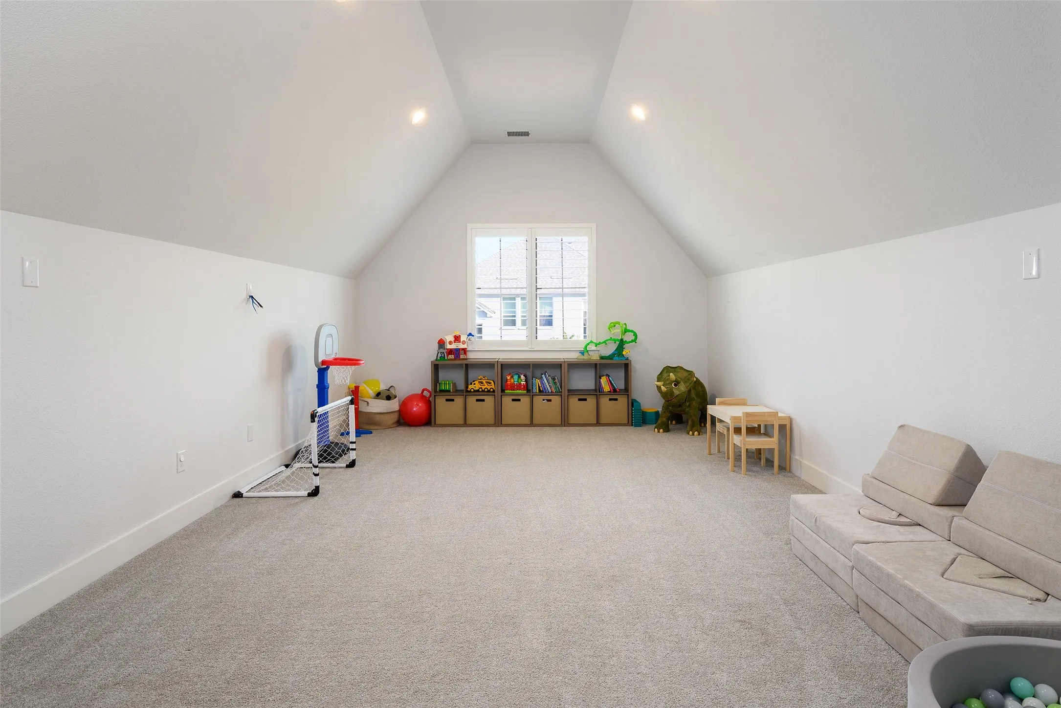 Single Family Residence For Sale in Collin County , 1525 Langford Lane, Celina, Texas 75009, 4 Bedroom, 6 Bathroom, 4 Garage spaces, 4,765 Sqft, built in 2021, mls#21295524, Real Estate Agent in Celina, Homes For Sale in Collin county, Homes For Sale in Celina, Realtor in Celina Texas, Real Estate Brokerage Independent Realty Texas, Luminita Cordes Realtor