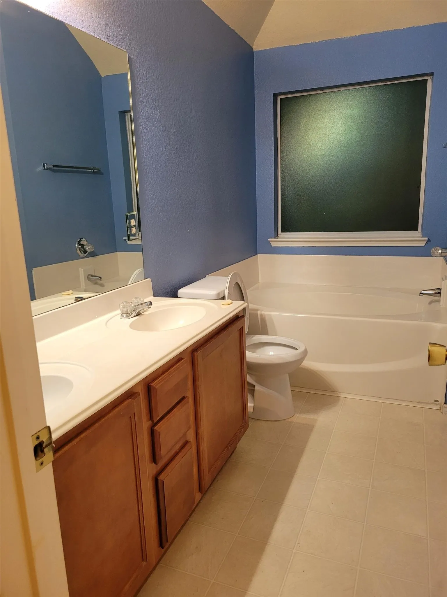 Single Family Residence For Rent in Tarrant County , 10436 Phantom Hill Road, Fort Worth, Texas 76140, 3 Bedroom, 2 Bathroom, 2 Garage spaces, 1,498 Sqft, built in 2006, mls#21290572, Real Estate Agent in Fort Worth, Homes For Rent in Tarrant county, Homes For Rent in Fort Worth, Realtor in Fort Worth Texas, Real Estate Brokerage Independent Realty Texas, Luminita Cordes Realtor