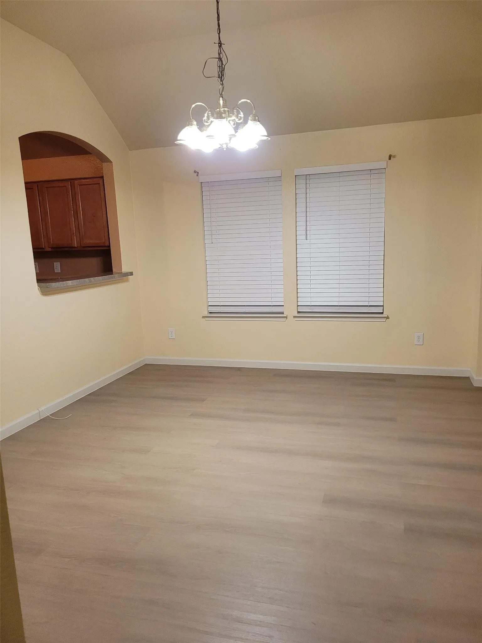 Single Family Residence For Rent in Tarrant County , 10436 Phantom Hill Road, Fort Worth, Texas 76140, 3 Bedroom, 2 Bathroom, 2 Garage spaces, 1,498 Sqft, built in 2006, mls#21290572, Real Estate Agent in Fort Worth, Homes For Rent in Tarrant county, Homes For Rent in Fort Worth, Realtor in Fort Worth Texas, Real Estate Brokerage Independent Realty Texas, Luminita Cordes Realtor