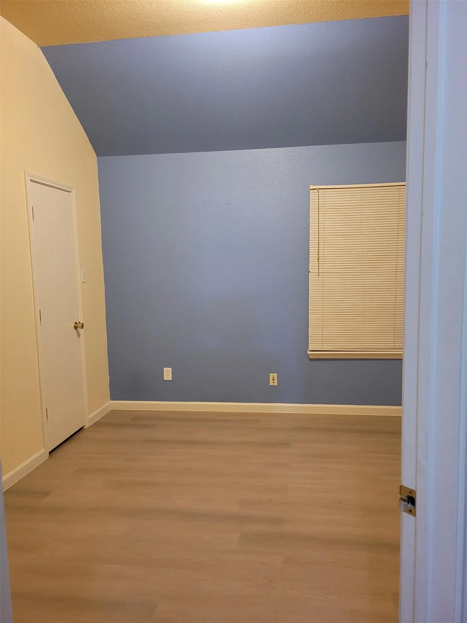 Single Family Residence For Rent in Tarrant County , 10436 Phantom Hill Road, Fort Worth, Texas 76140, 3 Bedroom, 2 Bathroom, 2 Garage spaces, 1,498 Sqft, built in 2006, mls#21290572, Real Estate Agent in Fort Worth, Homes For Rent in Tarrant county, Homes For Rent in Fort Worth, Realtor in Fort Worth Texas, Real Estate Brokerage Independent Realty Texas, Luminita Cordes Realtor