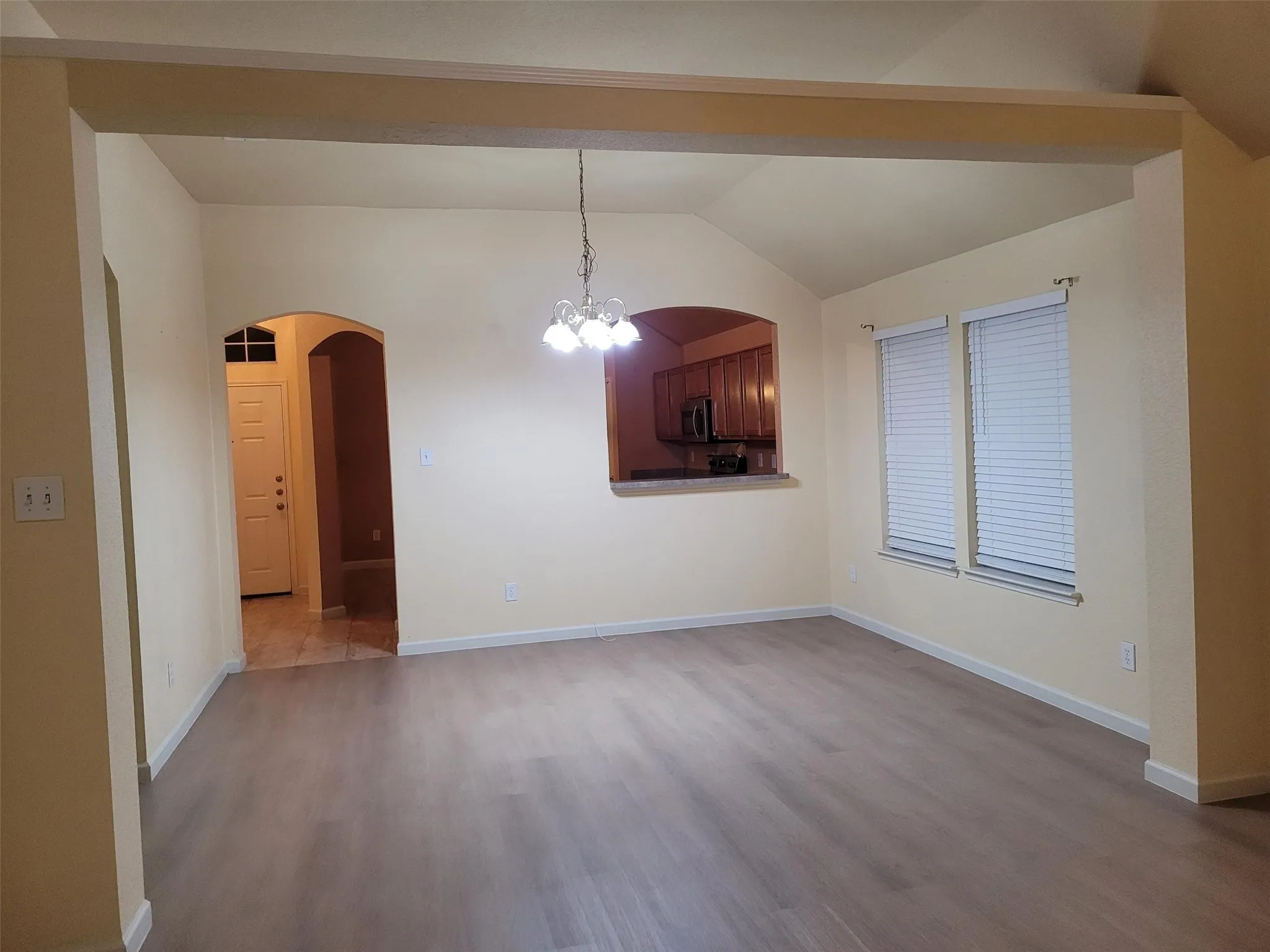 Single Family Residence For Rent in Tarrant County , 10436 Phantom Hill Road, Fort Worth, Texas 76140, 3 Bedroom, 2 Bathroom, 2 Garage spaces, 1,498 Sqft, built in 2006, mls#21290572, Real Estate Agent in Fort Worth, Homes For Rent in Tarrant county, Homes For Rent in Fort Worth, Realtor in Fort Worth Texas, Real Estate Brokerage Independent Realty Texas, Luminita Cordes Realtor
