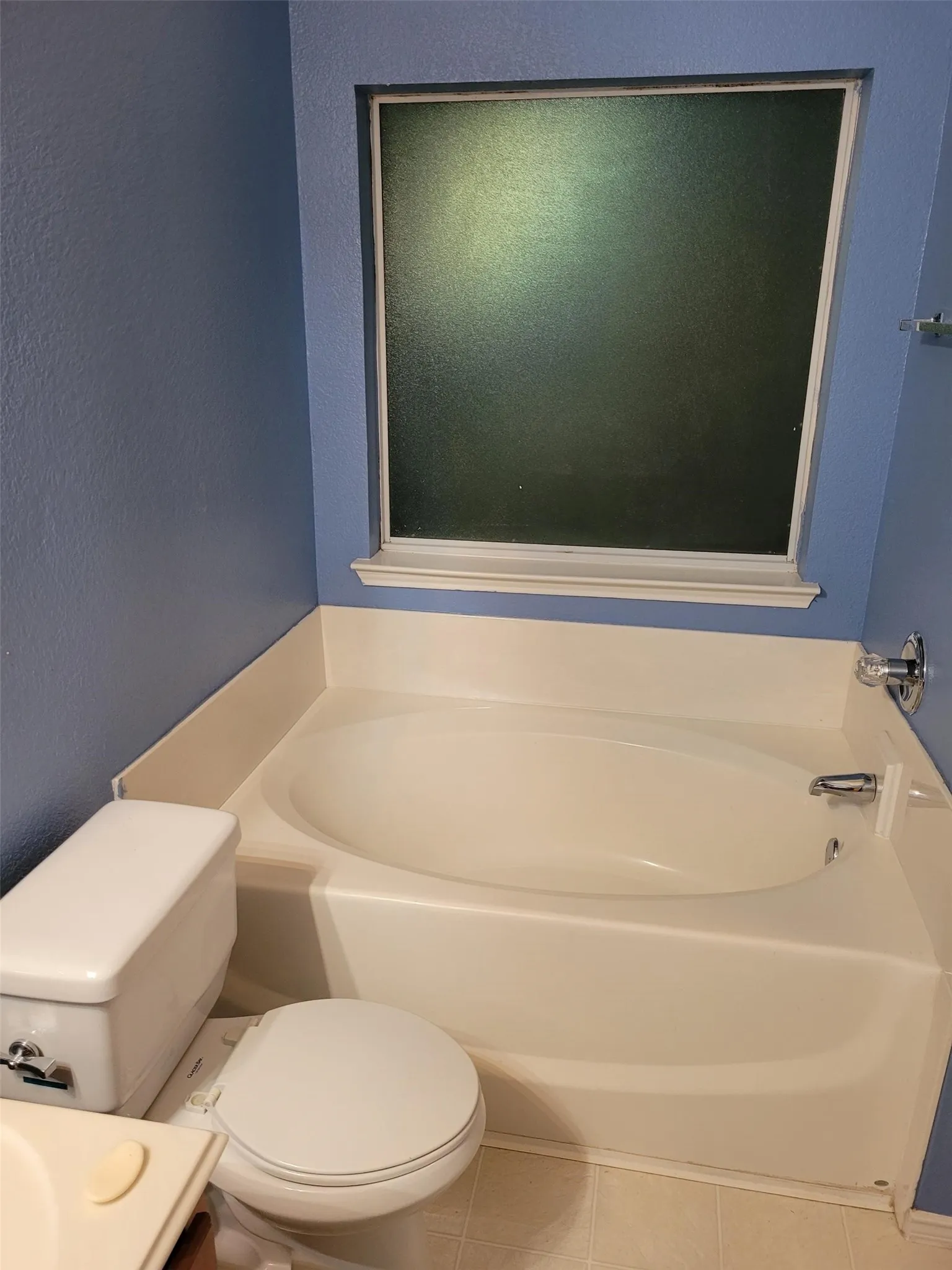 Single Family Residence For Rent in Tarrant County , 10436 Phantom Hill Road, Fort Worth, Texas 76140, 3 Bedroom, 2 Bathroom, 2 Garage spaces, 1,498 Sqft, built in 2006, mls#21290572, Real Estate Agent in Fort Worth, Homes For Rent in Tarrant county, Homes For Rent in Fort Worth, Realtor in Fort Worth Texas, Real Estate Brokerage Independent Realty Texas, Luminita Cordes Realtor
