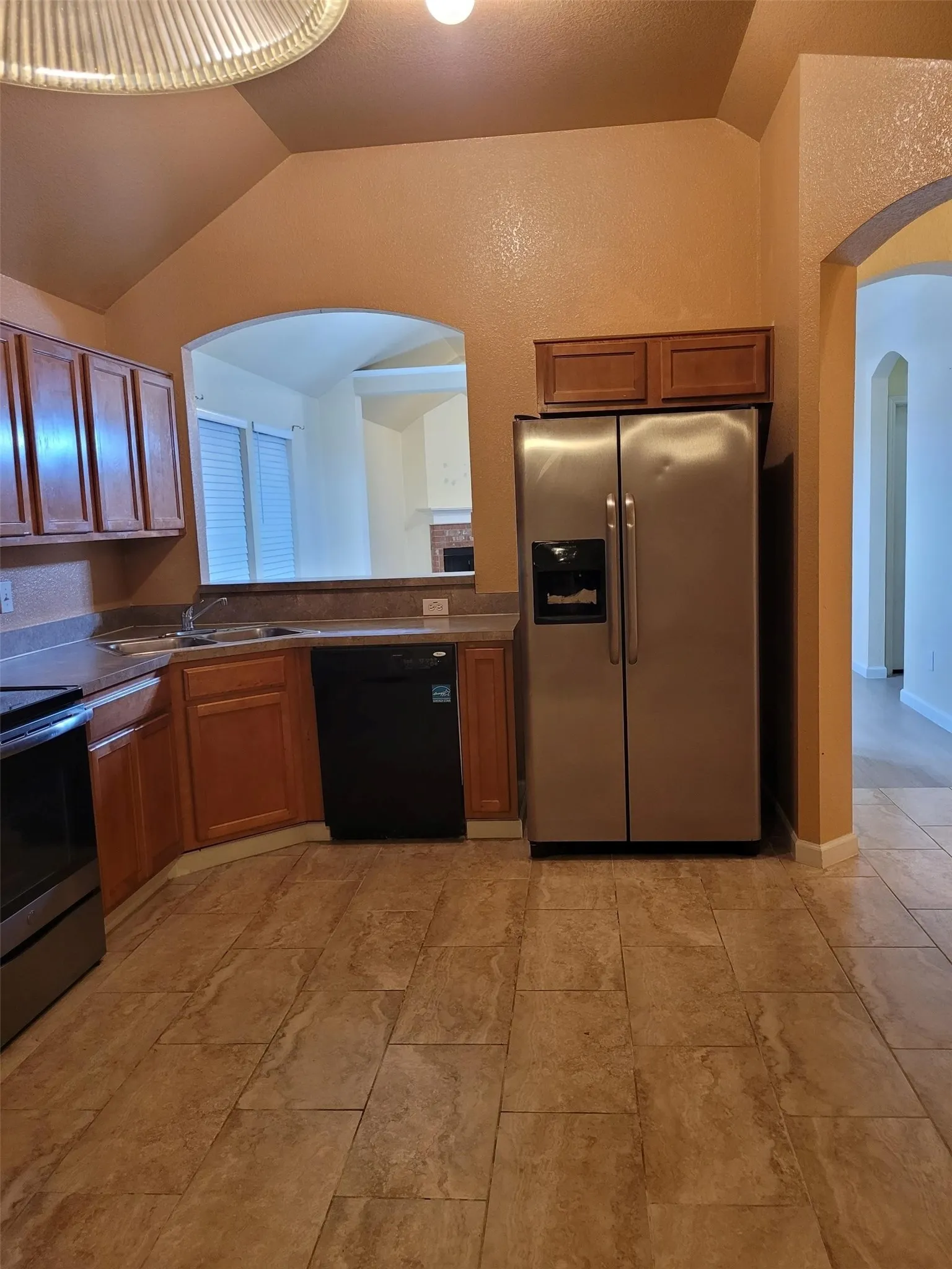 Single Family Residence For Rent in Tarrant County , 10436 Phantom Hill Road, Fort Worth, Texas 76140, 3 Bedroom, 2 Bathroom, 2 Garage spaces, 1,498 Sqft, built in 2006, mls#21290572, Real Estate Agent in Fort Worth, Homes For Rent in Tarrant county, Homes For Rent in Fort Worth, Realtor in Fort Worth Texas, Real Estate Brokerage Independent Realty Texas, Luminita Cordes Realtor