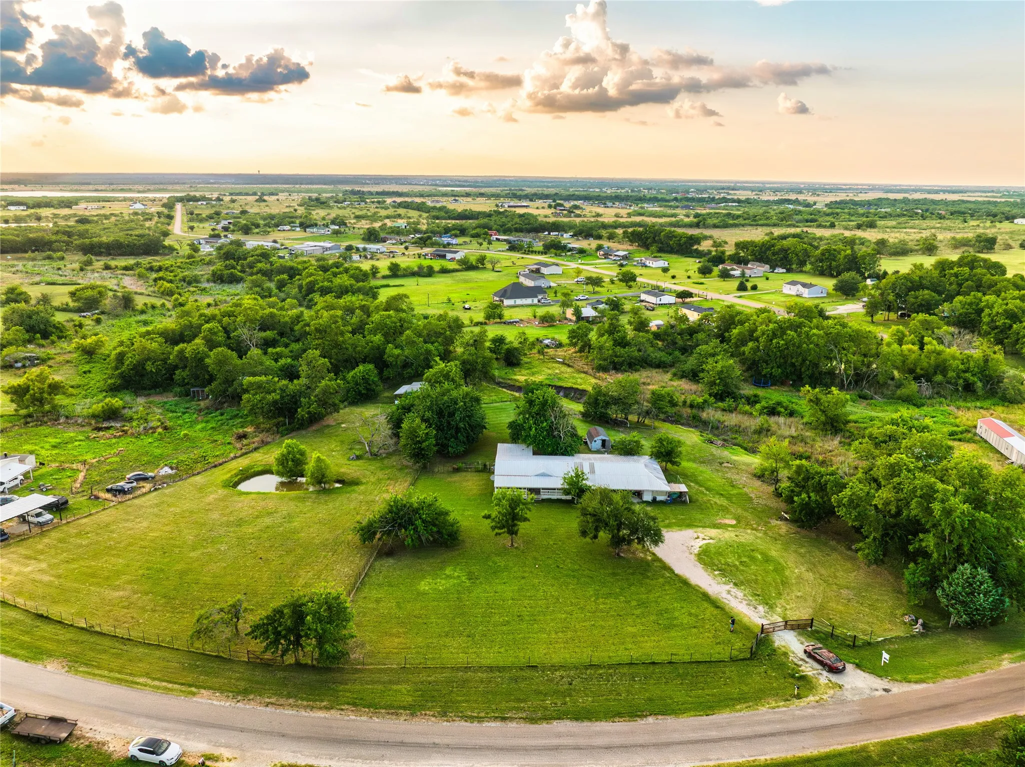 Mobile Home For Sale in Kaufman County , 5401 E Cheryl Lane, Kaufman, Texas 75142, 3 Bedroom, 2 Bathroom, Garage spaces, 1,120 Sqft, built in 1999, mls#21298900, Real Estate Agent in Kaufman, Homes For Sale in Kaufman county, Homes For Sale in Kaufman, Realtor in Kaufman Texas, Real Estate Brokerage Independent Realty Texas, Luminita Cordes Realtor
