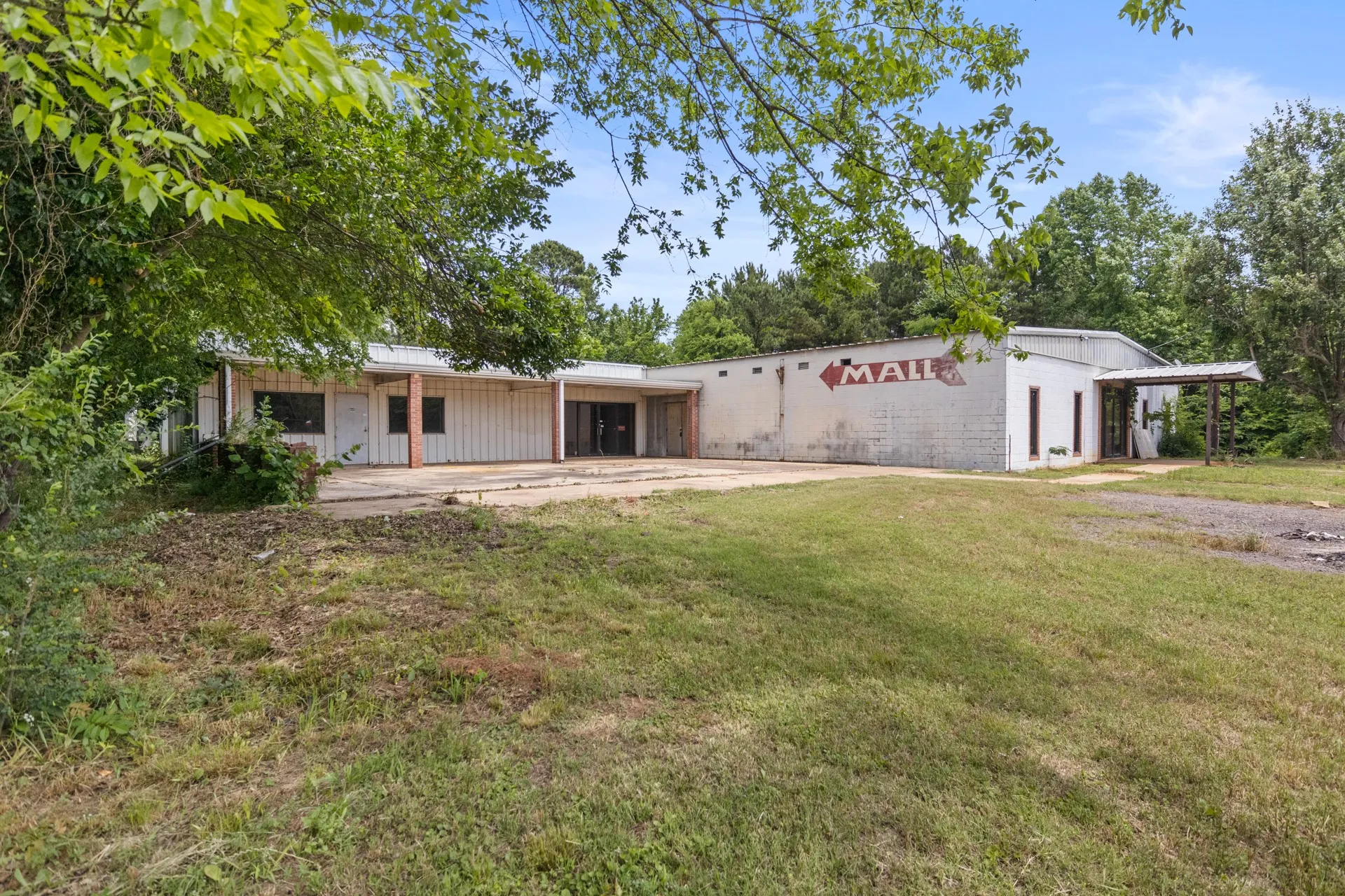 Warehouse For Sale in Cass County , 1301 HWY 11, Hughes Springs, Texas 75656, 0, 0, Garage spaces, 0 Sqft, built in 1985, mls#21290079, Real Estate Agent in Hughes Springs, Homes For Sale in Cass county, Homes For Sale in Hughes Springs, Realtor in Hughes Springs Texas, Real Estate Brokerage Independent Realty Texas, Luminita Cordes Realtor