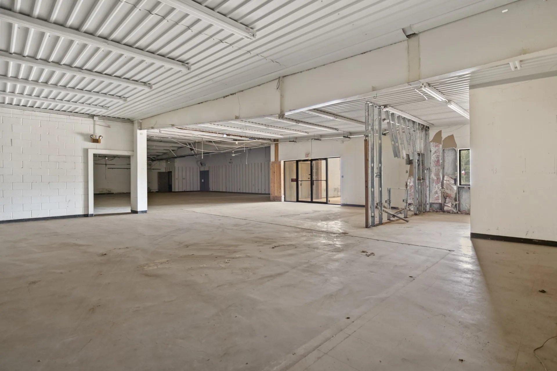 Warehouse For Sale in Cass County , 1301 HWY 11, Hughes Springs, Texas 75656, 0, 0, Garage spaces, 0 Sqft, built in 1985, mls#21290079, Real Estate Agent in Hughes Springs, Homes For Sale in Cass county, Homes For Sale in Hughes Springs, Realtor in Hughes Springs Texas, Real Estate Brokerage Independent Realty Texas, Luminita Cordes Realtor