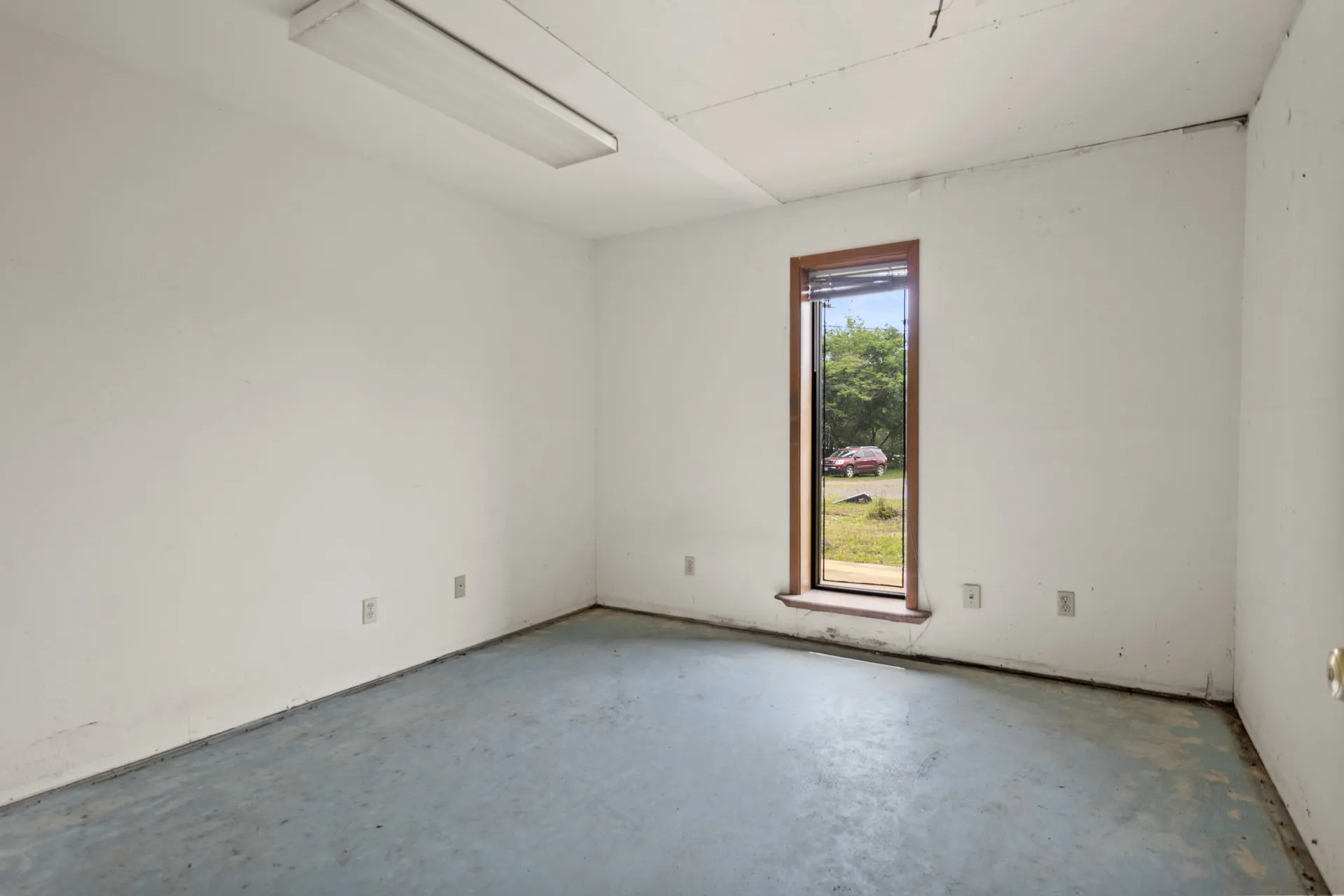 Warehouse For Sale in Cass County , 1301 HWY 11, Hughes Springs, Texas 75656, 0, 0, Garage spaces, 0 Sqft, built in 1985, mls#21290079, Real Estate Agent in Hughes Springs, Homes For Sale in Cass county, Homes For Sale in Hughes Springs, Realtor in Hughes Springs Texas, Real Estate Brokerage Independent Realty Texas, Luminita Cordes Realtor