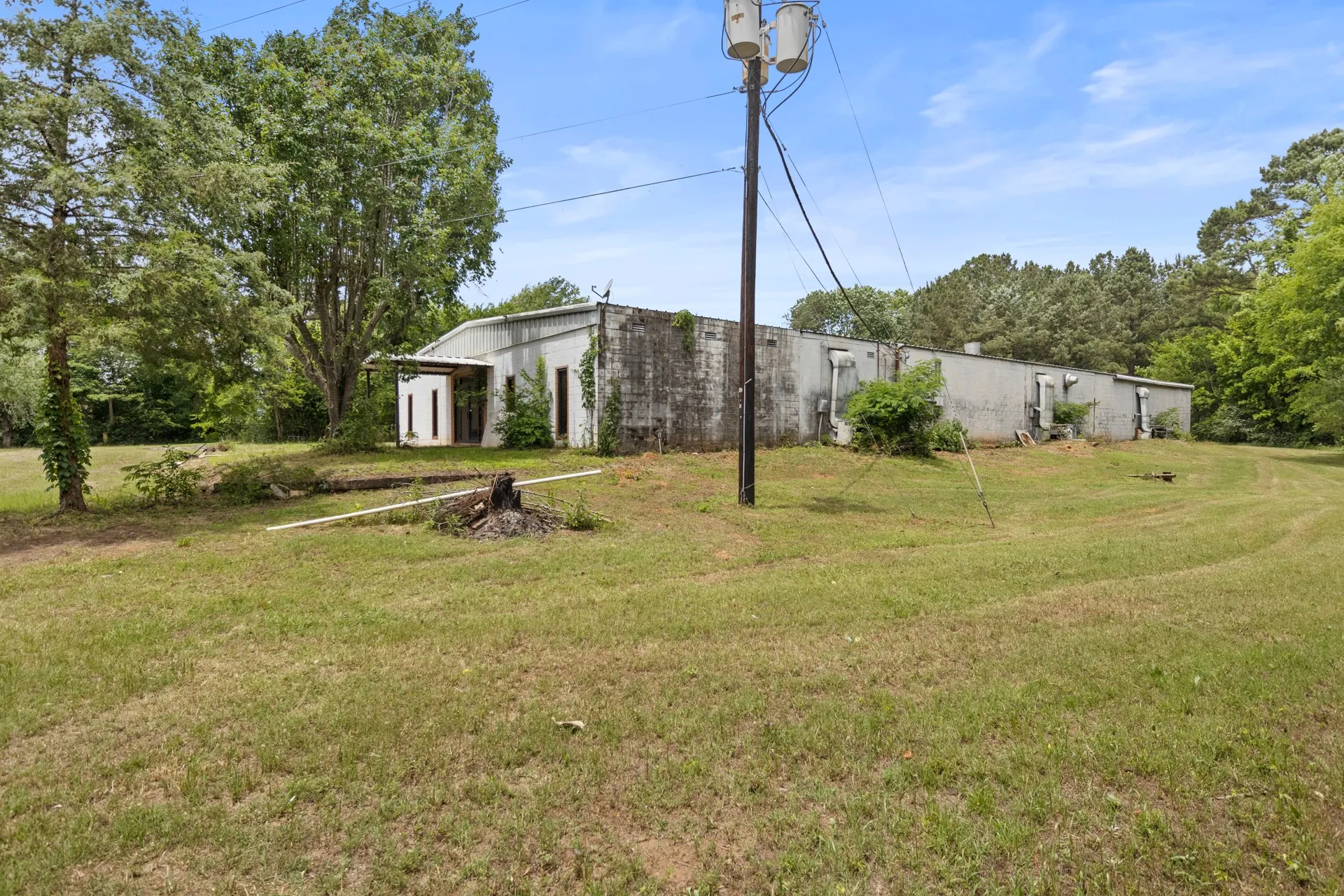 Warehouse For Sale in Cass County , 1301 HWY 11, Hughes Springs, Texas 75656, 0, 0, Garage spaces, 0 Sqft, built in 1985, mls#21290079, Real Estate Agent in Hughes Springs, Homes For Sale in Cass county, Homes For Sale in Hughes Springs, Realtor in Hughes Springs Texas, Real Estate Brokerage Independent Realty Texas, Luminita Cordes Realtor