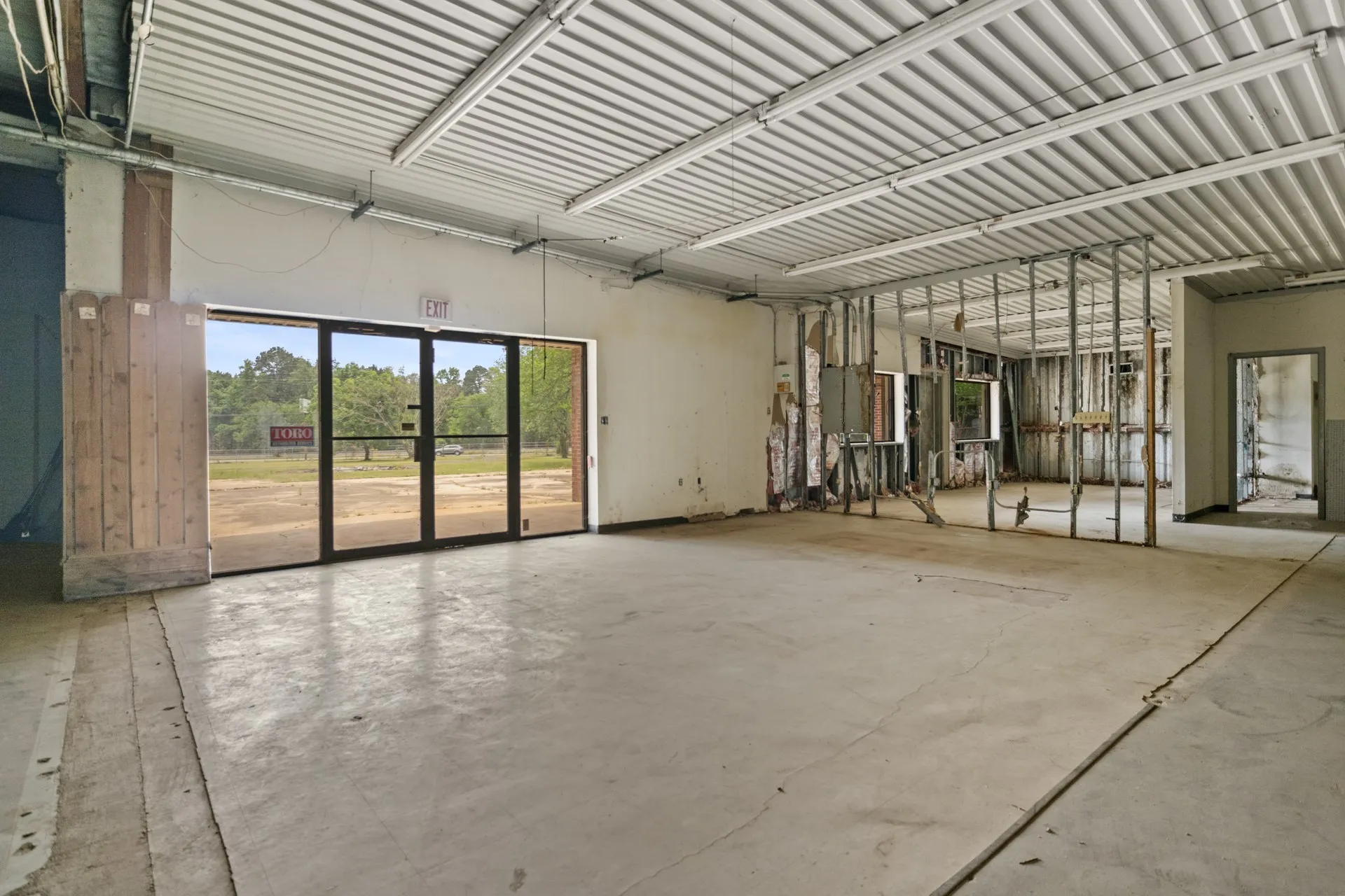 Warehouse For Sale in Cass County , 1301 HWY 11, Hughes Springs, Texas 75656, 0, 0, Garage spaces, 0 Sqft, built in 1985, mls#21290079, Real Estate Agent in Hughes Springs, Homes For Sale in Cass county, Homes For Sale in Hughes Springs, Realtor in Hughes Springs Texas, Real Estate Brokerage Independent Realty Texas, Luminita Cordes Realtor