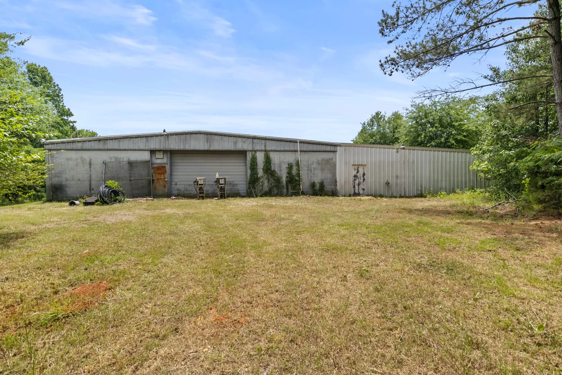 Warehouse For Sale in Cass County , 1301 HWY 11, Hughes Springs, Texas 75656, 0, 0, Garage spaces, 0 Sqft, built in 1985, mls#21290079, Real Estate Agent in Hughes Springs, Homes For Sale in Cass county, Homes For Sale in Hughes Springs, Realtor in Hughes Springs Texas, Real Estate Brokerage Independent Realty Texas, Luminita Cordes Realtor