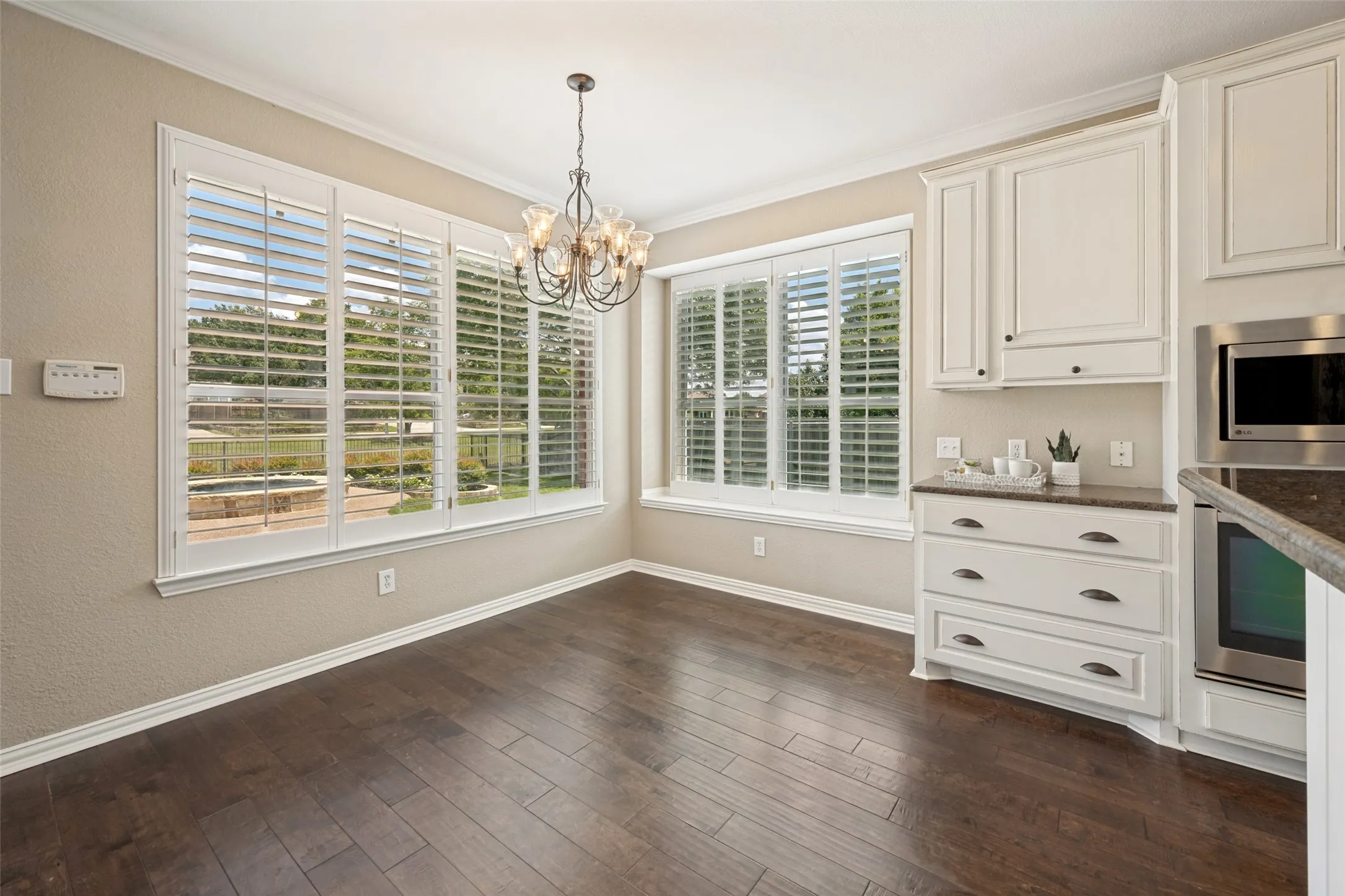 Single Family Residence For Sale in Tarrant County , 1521 Briar Meadow Drive, Keller, Texas 76248, 4 Bedroom, 4 Bathroom, 2 Garage spaces, 3,388 Sqft, built in 1998, mls#21294171, Real Estate Agent in Keller, Homes For Sale in Tarrant county, Homes For Sale in Keller, Realtor in Keller Texas, Real Estate Brokerage Independent Realty Texas, Luminita Cordes Realtor
