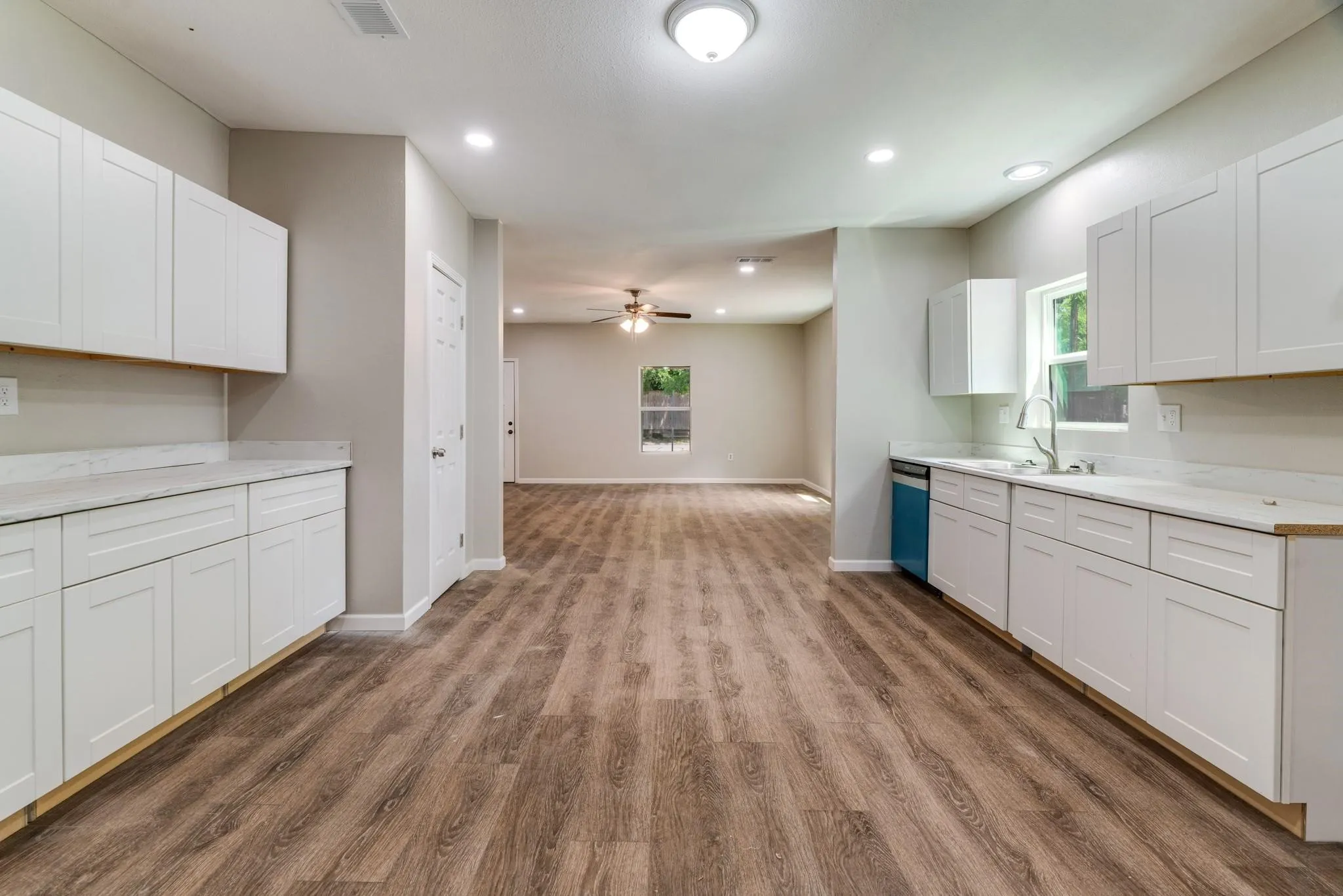 Single Family Residence For Sale in Lamar County , 562 SW 1ST, Paris, Texas 75460, 4 Bedrooms, 4 Bathrooms, 1 Garage spaces, 2,252 Sqft, built in 0, Price $249,900, mls#21298901, Real Estate Agent in Paris, Homes For Sale in Lamar county, Homes For Sale in Paris, Realtor in Paris Texas, Real Estate Brokerage Independent Realty Texas, Luminita Cordes Realtor