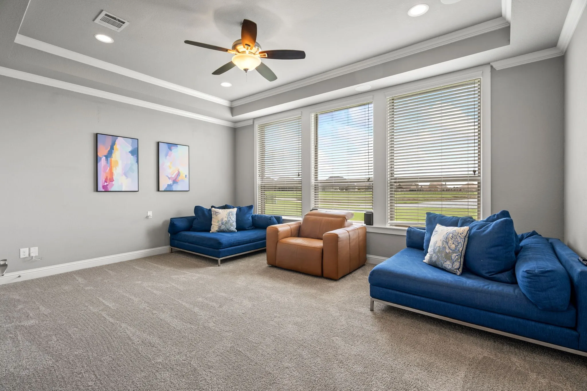 Bedroom or flex space.
