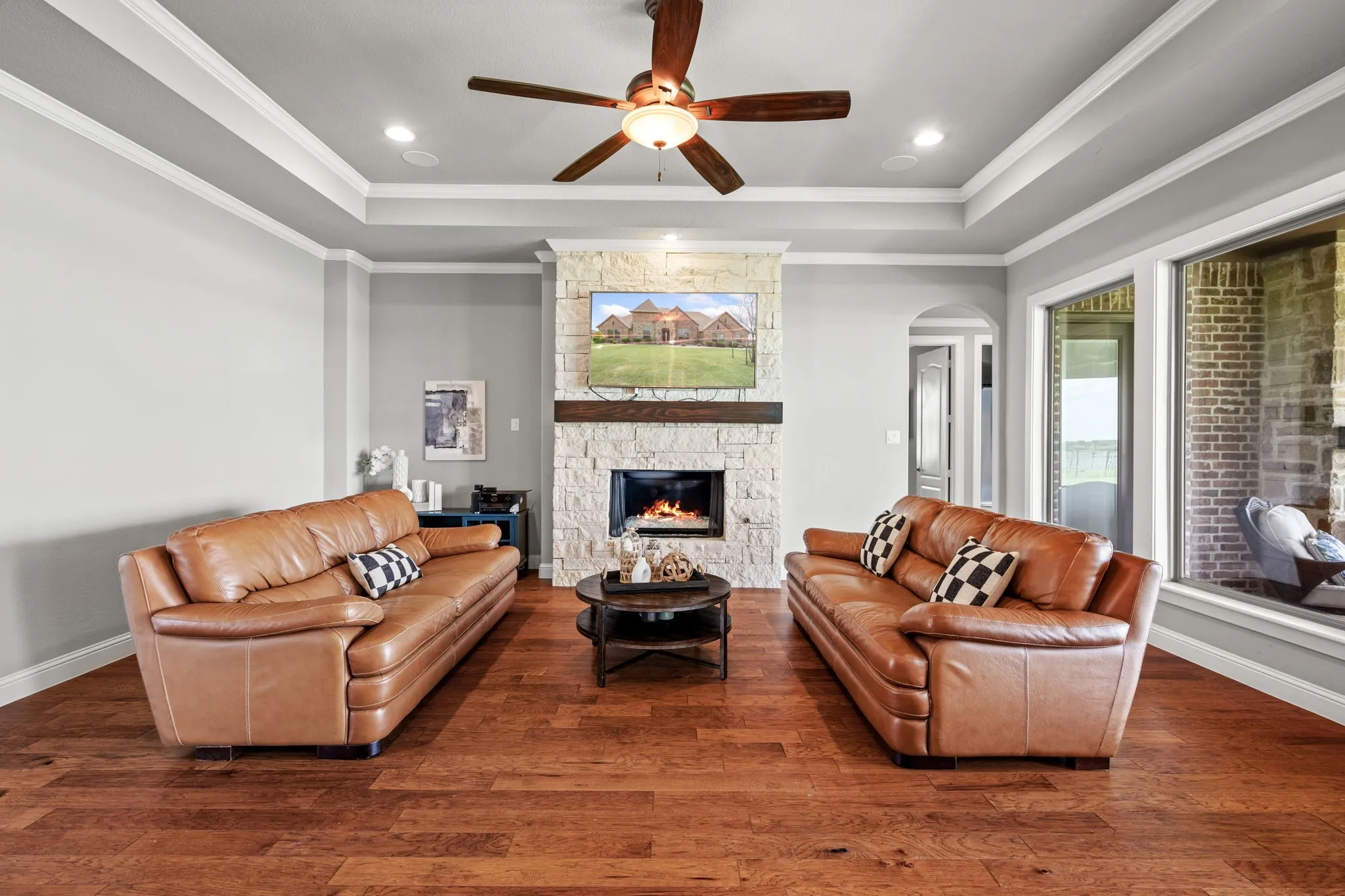 Single Family Residence For Sale in Rockwall County , 2255 Lake Estates Drive, Rockwall, Texas 75032, 5 Bedroom, 3 Bathroom, 3 Garage spaces, 3,414 Sqft, built in 2017, mls#21291410, Real Estate Agent in Rockwall, Homes For Sale in Rockwall county, Homes For Sale in Rockwall, Realtor in Rockwall Texas, Real Estate Brokerage Independent Realty Texas, Luminita Cordes Realtor