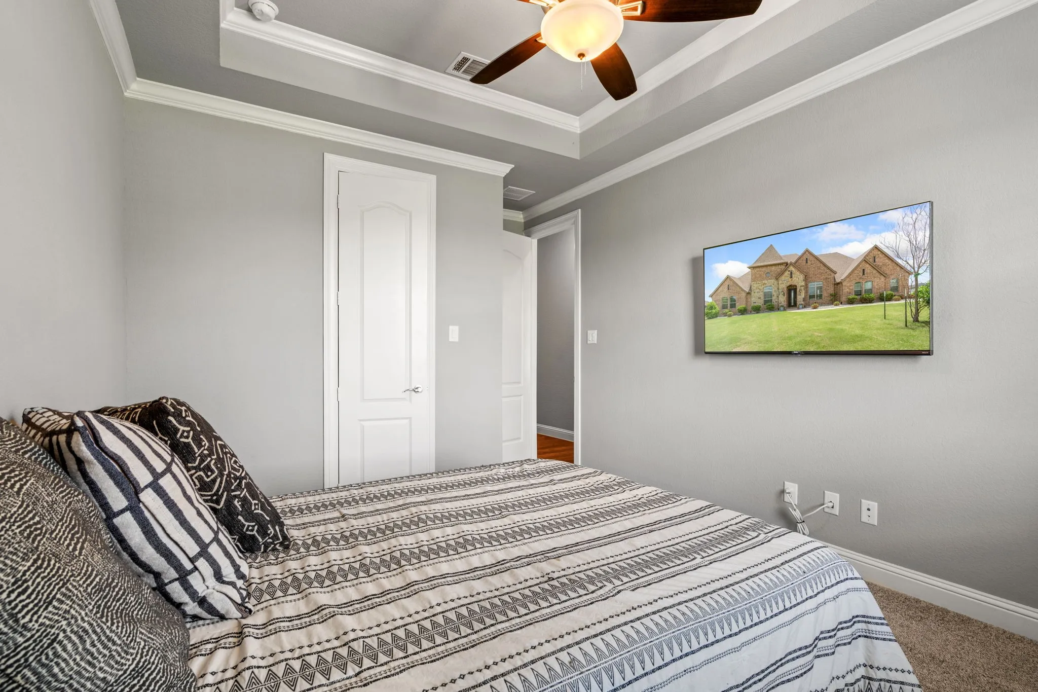 Single Family Residence For Sale in Rockwall County , 2255 Lake Estates Drive, Rockwall, Texas 75032, 5 Bedroom, 3 Bathroom, 3 Garage spaces, 3,414 Sqft, built in 2017, mls#21291410, Real Estate Agent in Rockwall, Homes For Sale in Rockwall county, Homes For Sale in Rockwall, Realtor in Rockwall Texas, Real Estate Brokerage Independent Realty Texas, Luminita Cordes Realtor