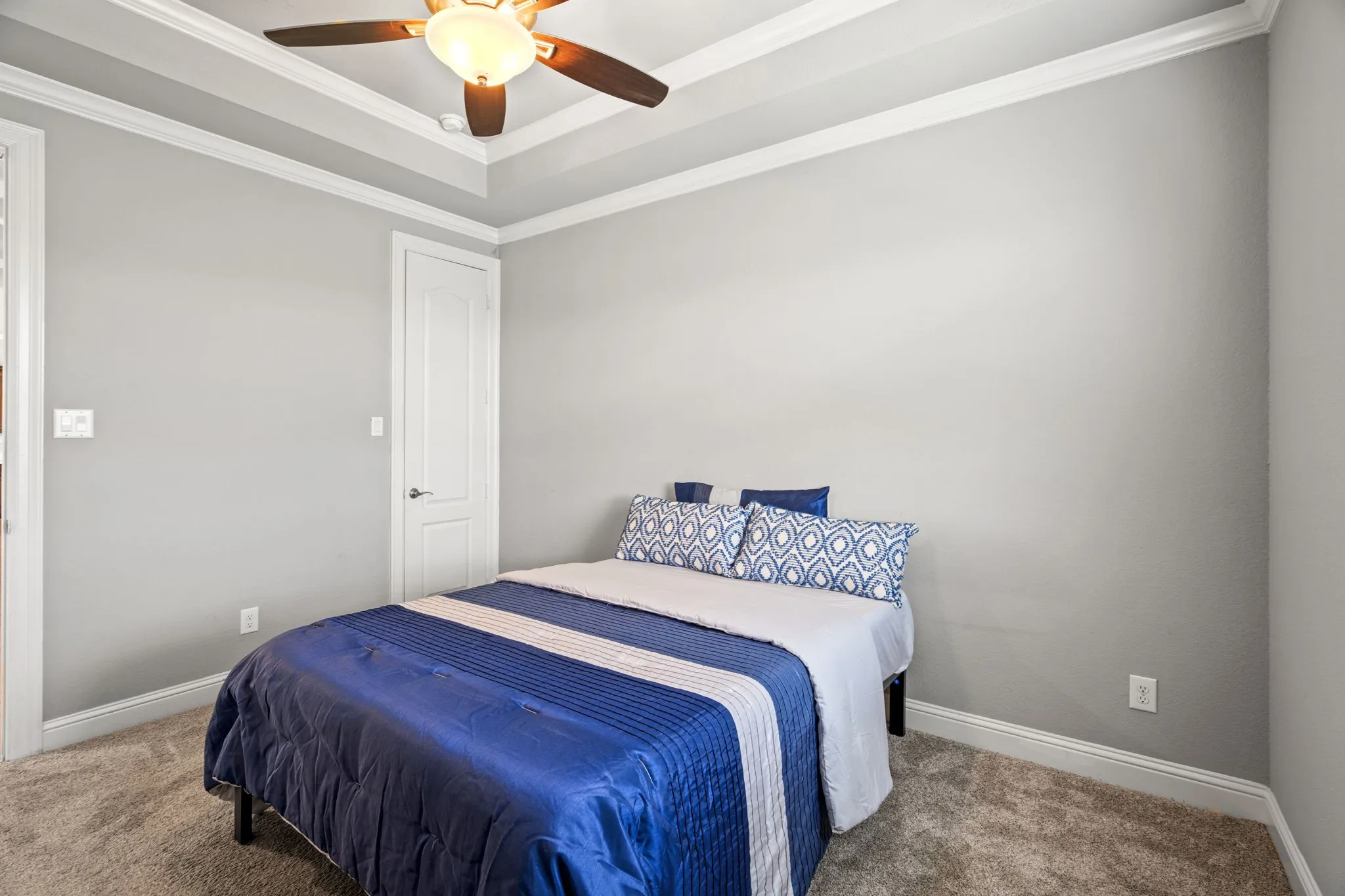 Single Family Residence For Sale in Rockwall County , 2255 Lake Estates Drive, Rockwall, Texas 75032, 5 Bedroom, 3 Bathroom, 3 Garage spaces, 3,414 Sqft, built in 2017, mls#21291410, Real Estate Agent in Rockwall, Homes For Sale in Rockwall county, Homes For Sale in Rockwall, Realtor in Rockwall Texas, Real Estate Brokerage Independent Realty Texas, Luminita Cordes Realtor
