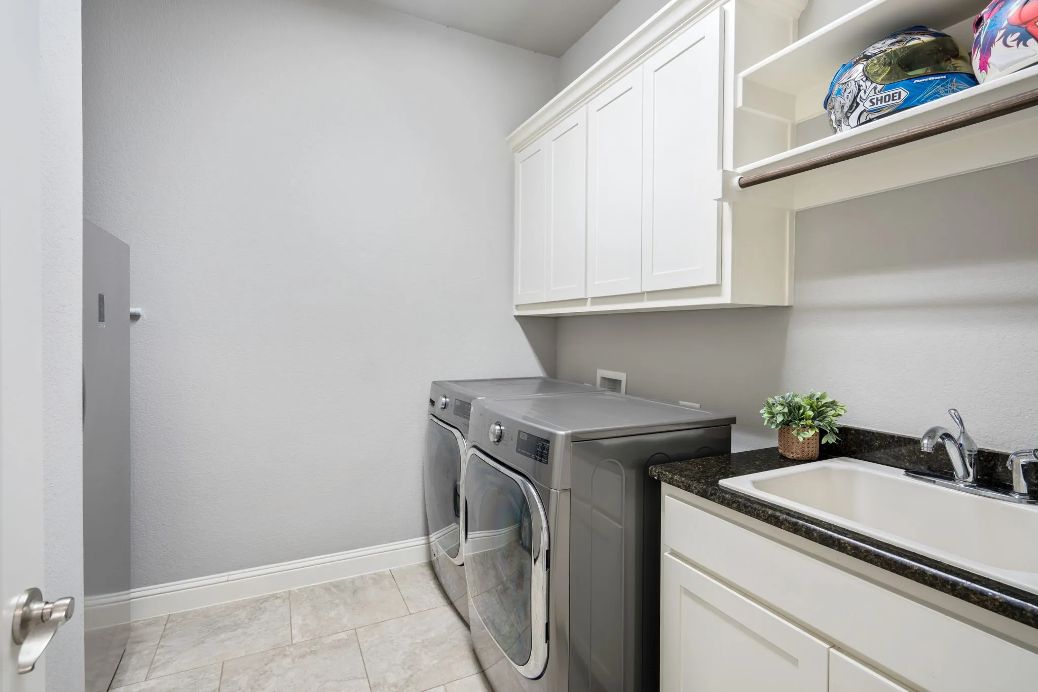 Single Family Residence For Sale in Rockwall County , 2255 Lake Estates Drive, Rockwall, Texas 75032, 5 Bedroom, 3 Bathroom, 3 Garage spaces, 3,414 Sqft, built in 2017, mls#21291410, Real Estate Agent in Rockwall, Homes For Sale in Rockwall county, Homes For Sale in Rockwall, Realtor in Rockwall Texas, Real Estate Brokerage Independent Realty Texas, Luminita Cordes Realtor