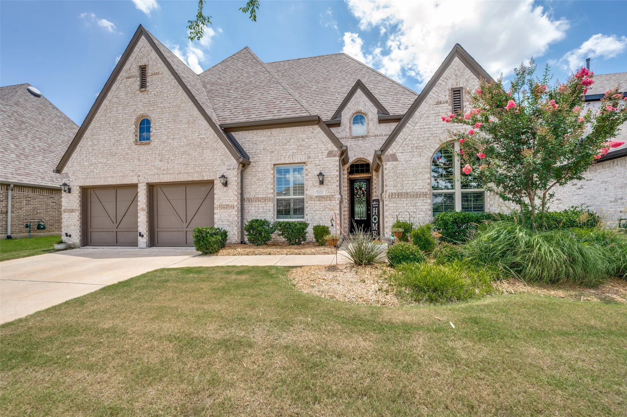 Single Family Residence For Sale in Denton County , 1020 Knoll Street, Little Elm, Texas 76227, 4 Bedrooms, 4 Bathrooms, 3 Garage spaces, 2,954 Sqft, built in 2018, Price $539,900, mls#21294635, Real Estate Agent in Little Elm, Homes For Sale in Denton county, Homes For Sale in Little Elm, Realtor in Little Elm Texas, Real Estate Brokerage Independent Realty Texas, Luminita Cordes Realtor