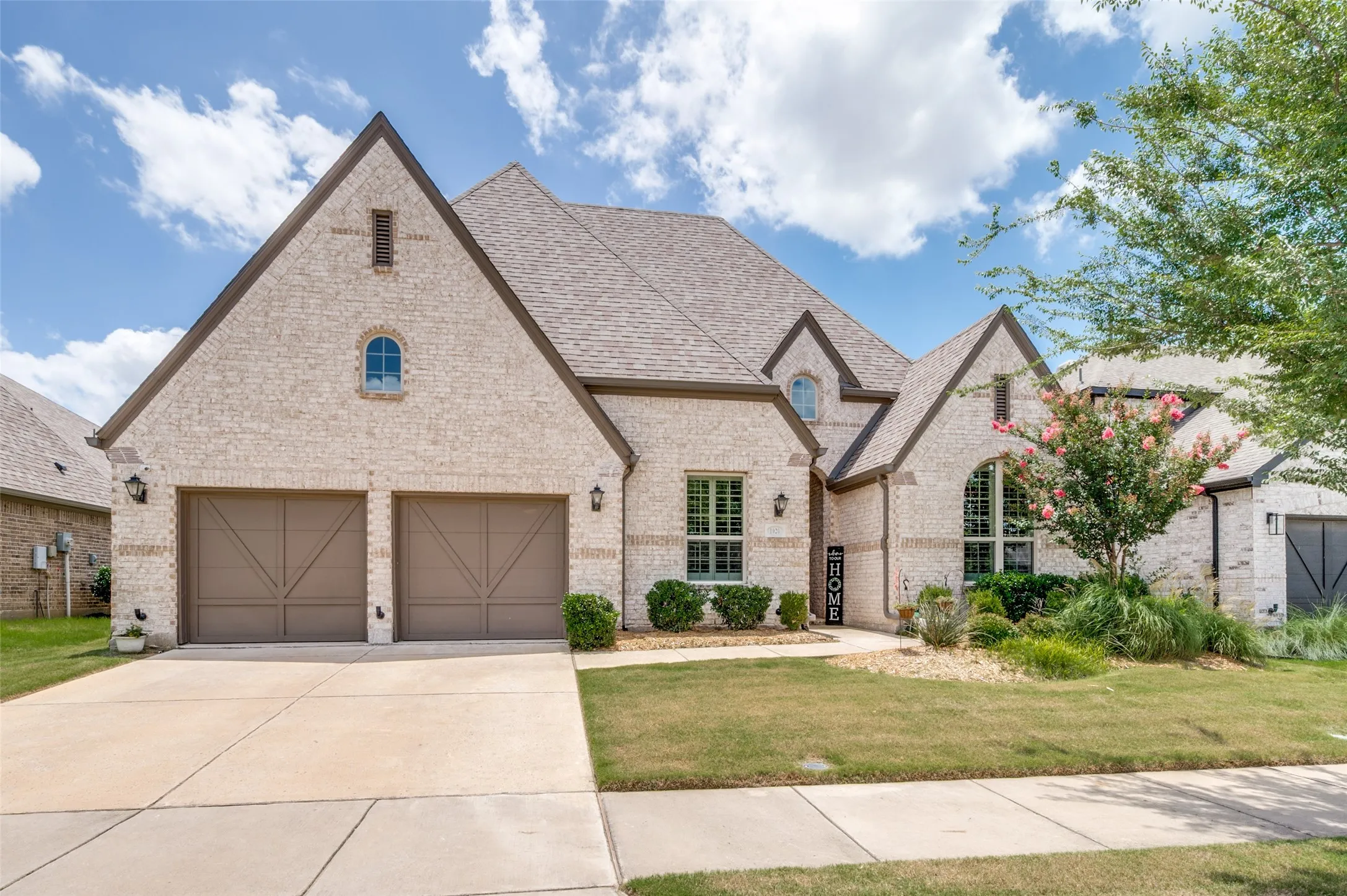 Single Family Residence For Sale in Denton County , 1020 Knoll Street, Little Elm, Texas 76227, 4 Bedrooms, 4 Bathrooms, 3 Garage spaces, 2,954 Sqft, built in 2018, Price $539,900, mls#21294635, Real Estate Agent in Little Elm, Homes For Sale in Denton county, Homes For Sale in Little Elm, Realtor in Little Elm Texas, Real Estate Brokerage Independent Realty Texas, Luminita Cordes Realtor