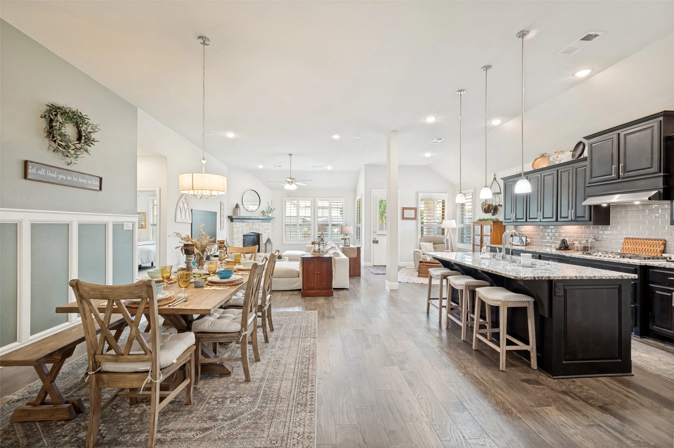 Single Family Residence For Sale in Denton County , 1020 Knoll Street, Little Elm, Texas 76227, 4 Bedrooms, 4 Bathrooms, 3 Garage spaces, 2,954 Sqft, built in 2018, Price $539,900, mls#21294635, Real Estate Agent in Little Elm, Homes For Sale in Denton county, Homes For Sale in Little Elm, Realtor in Little Elm Texas, Real Estate Brokerage Independent Realty Texas, Luminita Cordes Realtor