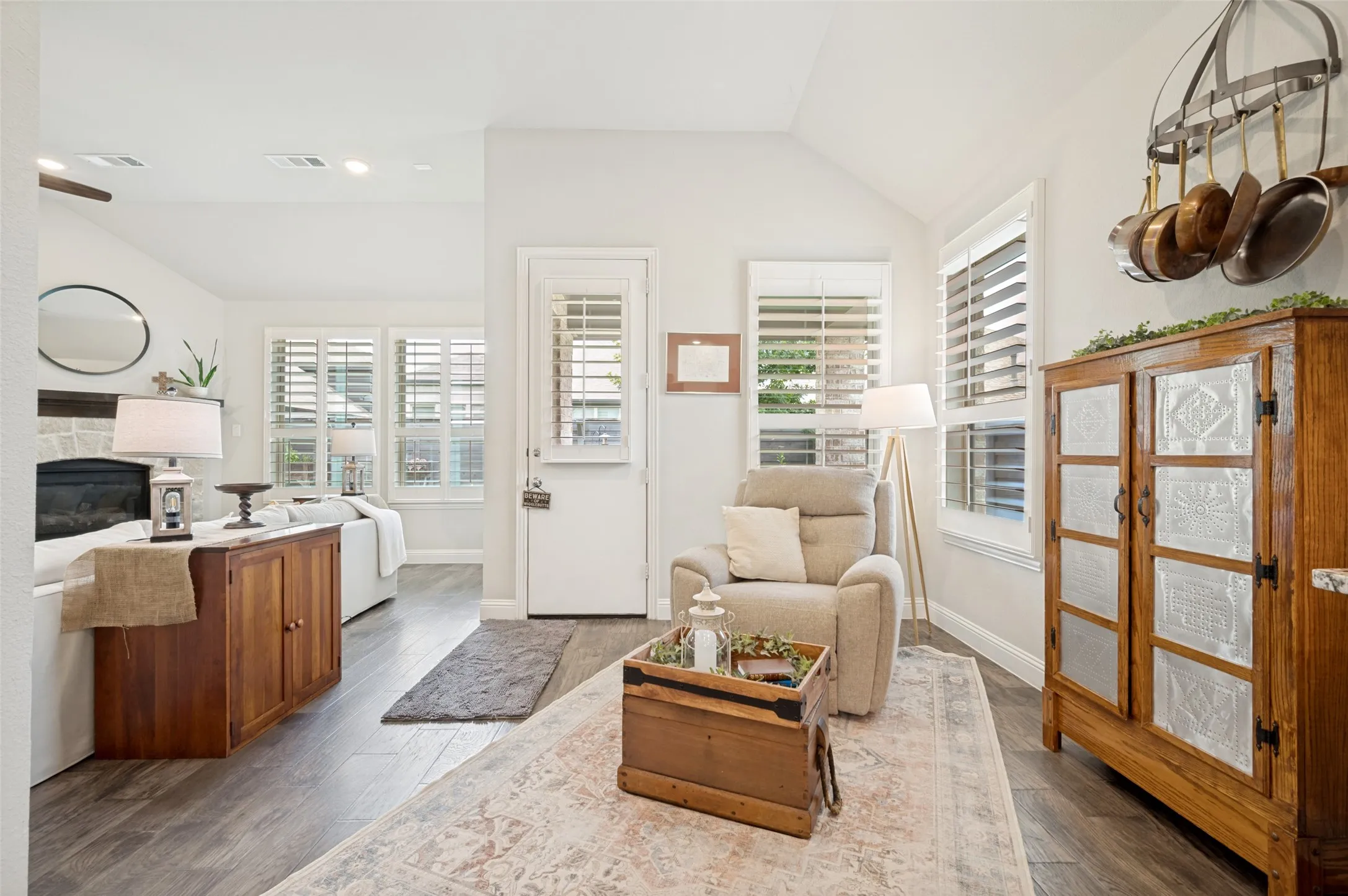 Single Family Residence For Sale in Denton County , 1020 Knoll Street, Little Elm, Texas 76227, 4 Bedrooms, 4 Bathrooms, 3 Garage spaces, 2,954 Sqft, built in 2018, Price $539,900, mls#21294635, Real Estate Agent in Little Elm, Homes For Sale in Denton county, Homes For Sale in Little Elm, Realtor in Little Elm Texas, Real Estate Brokerage Independent Realty Texas, Luminita Cordes Realtor